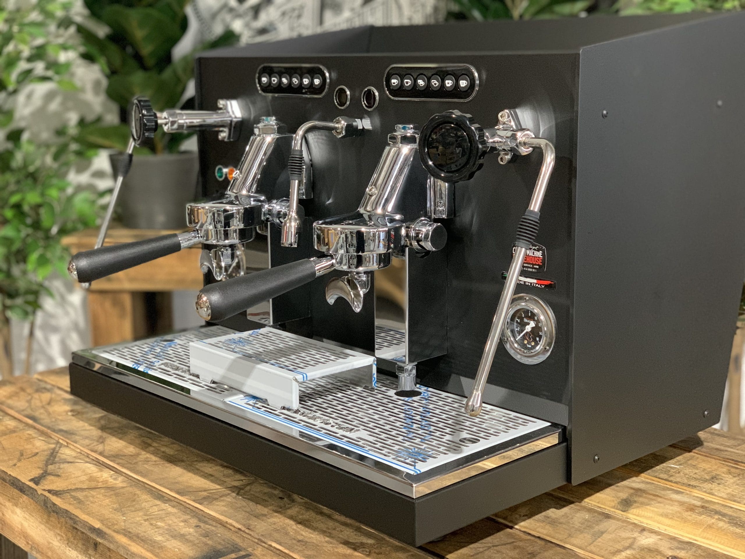 Brugnetti Guilia Manufactum - 2 Group Commercial Espresso Machine - Black