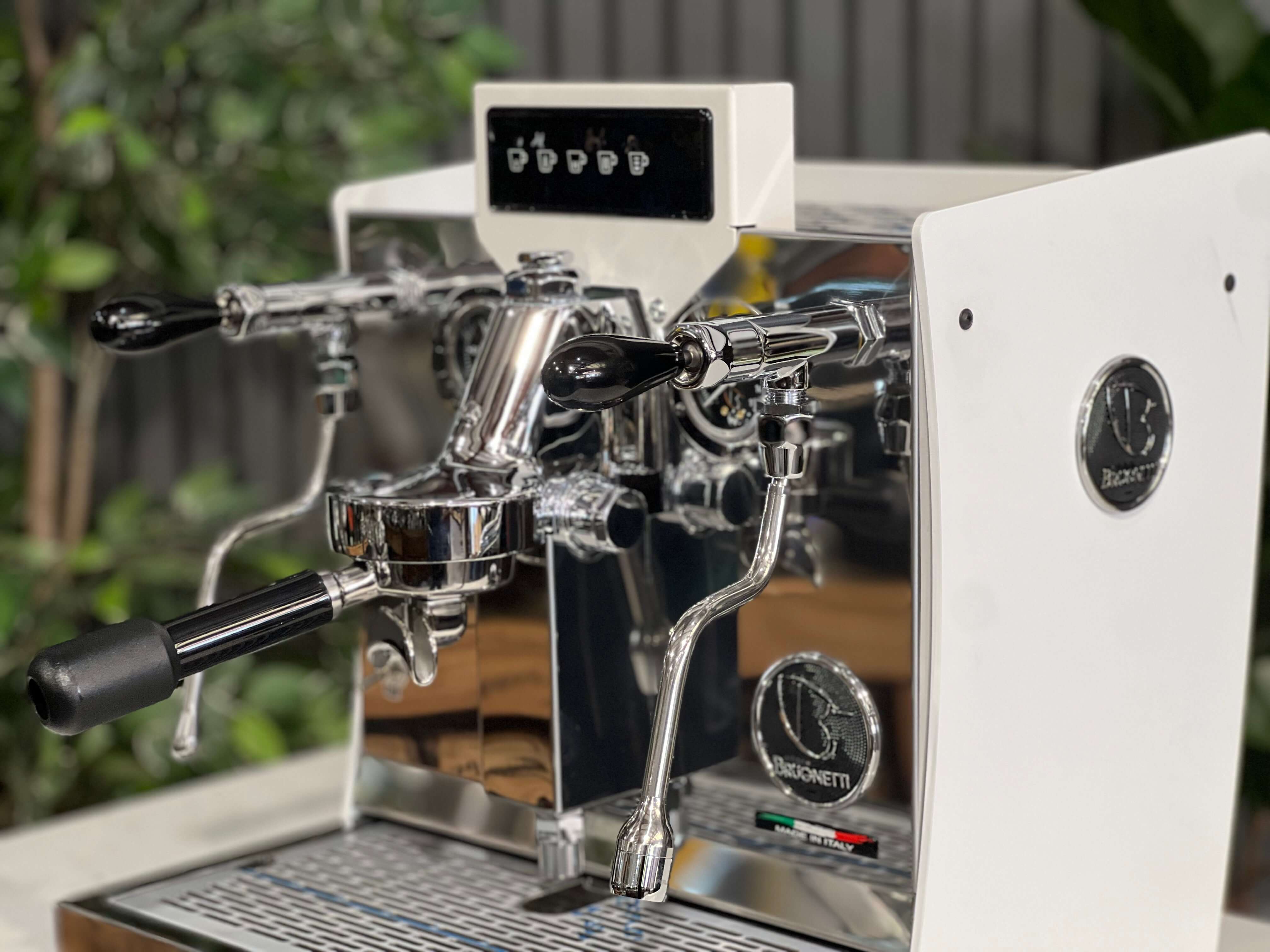 Brugnetti Giulietta Av Brand - 1 Group Commercial Espresso Machine - White