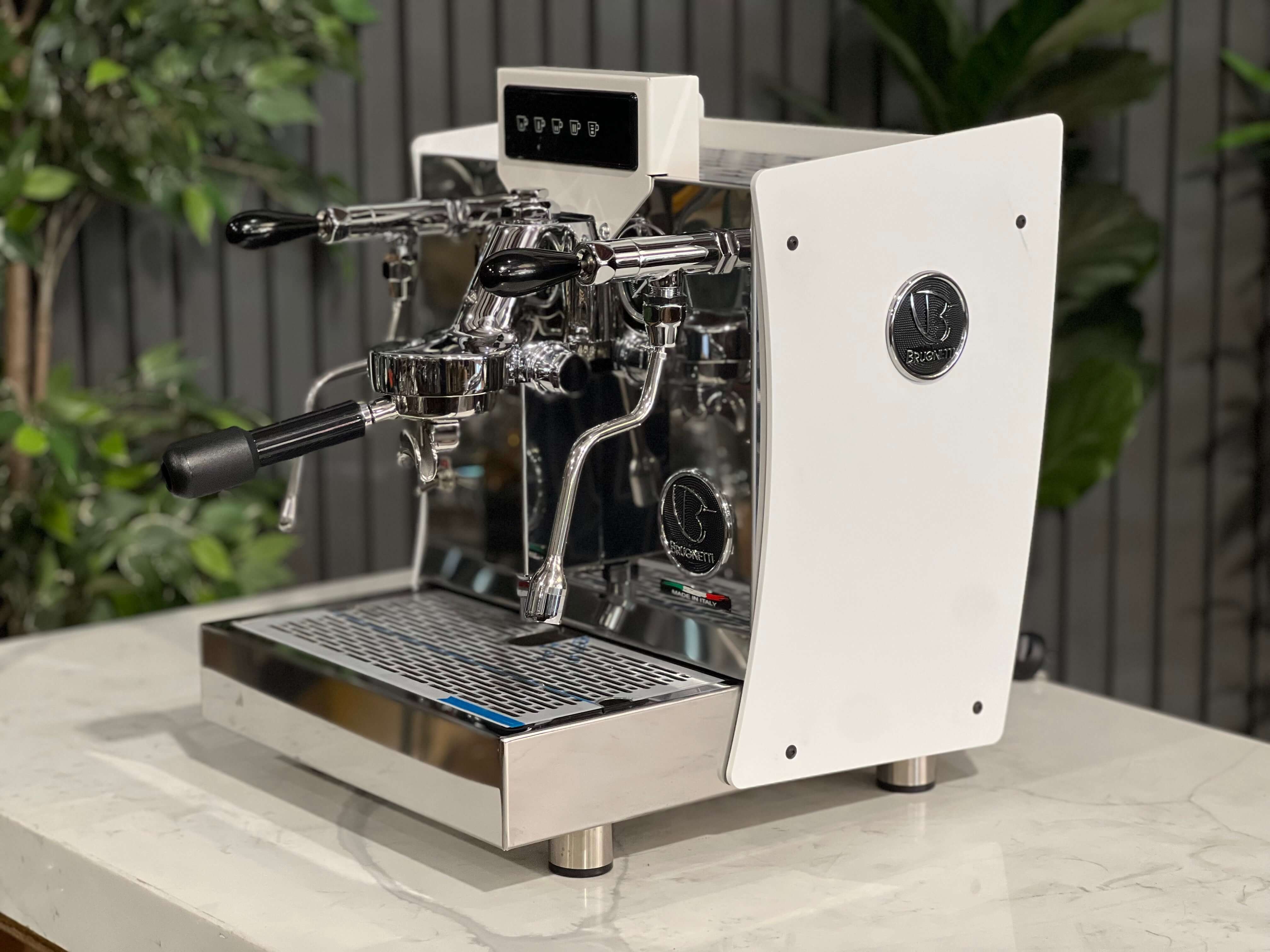 Brugnetti Giulietta Av Brand - 1 Group Commercial Espresso Machine - White
