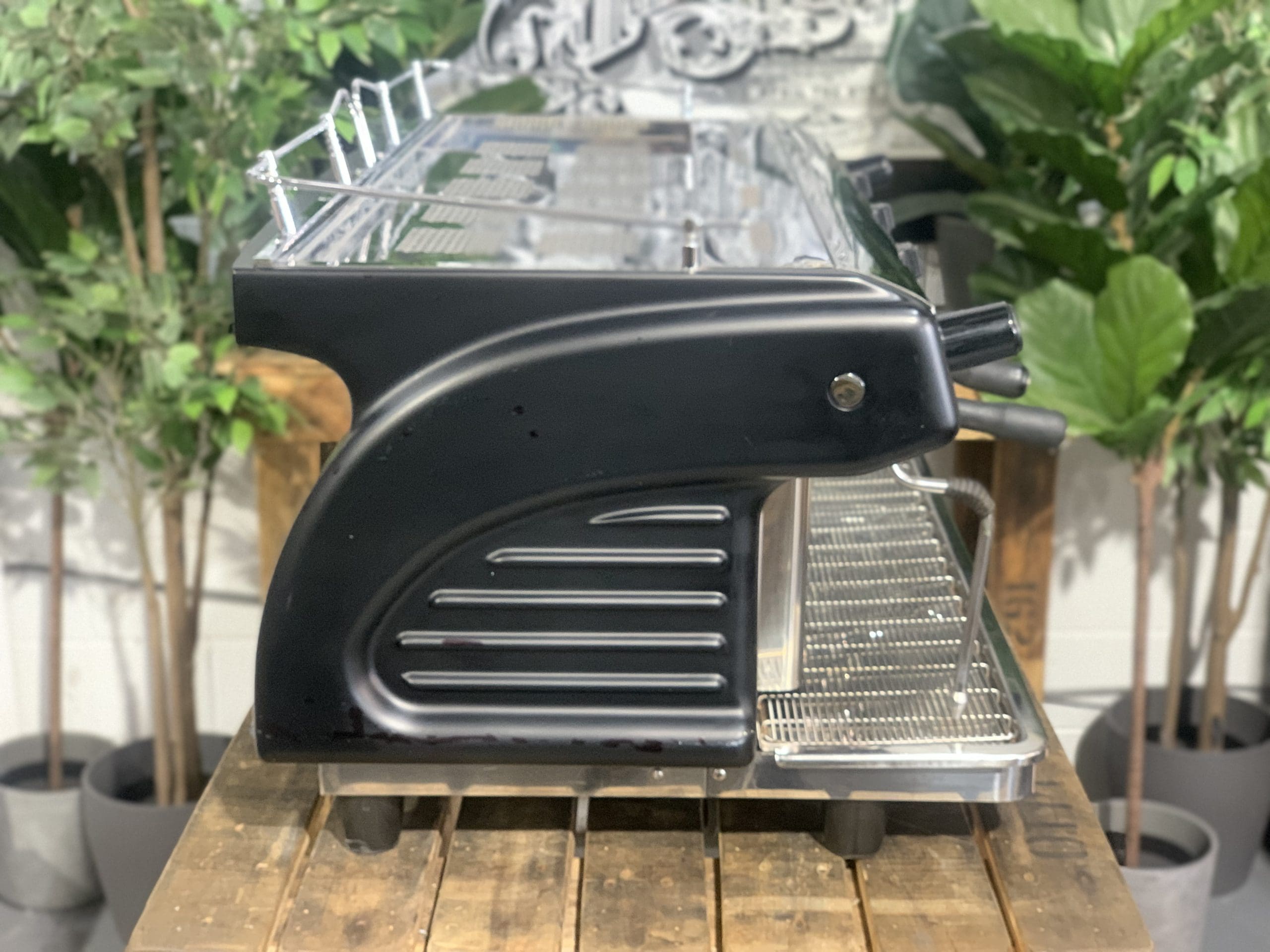 Expobar Ruggero - 3 Group Commercial Espresso Machine - Black