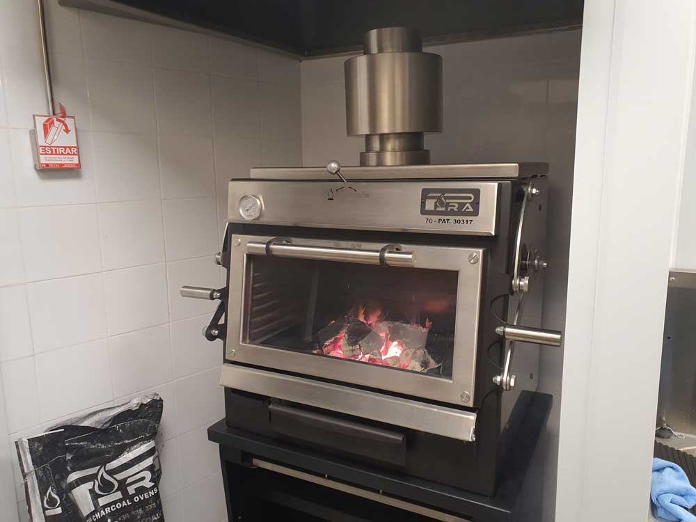 Pira 70 Lux ED Charcoal Oven - 450.104