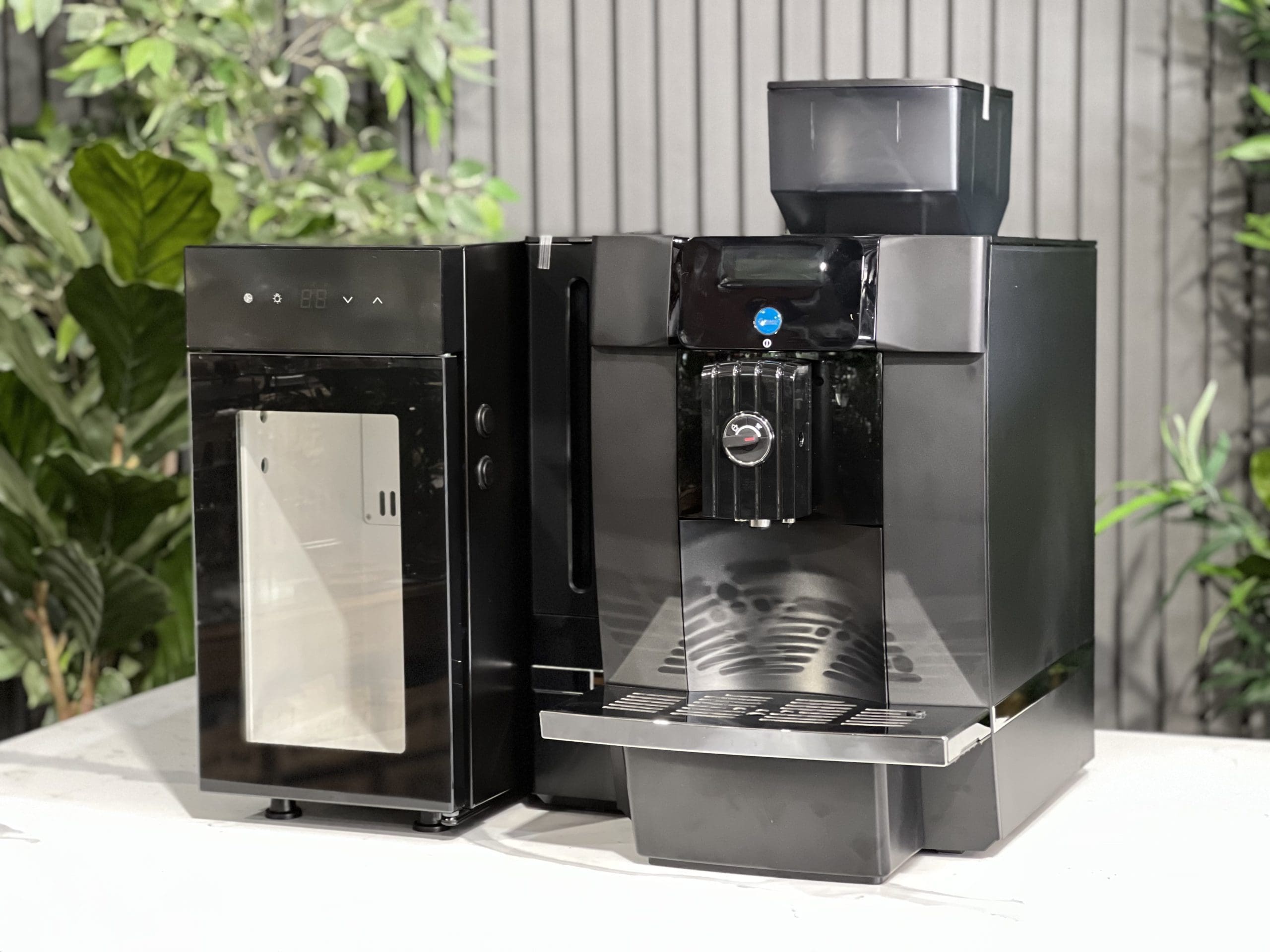 Carimali CA1100 W/ C DGT Fridge - Fully Automatic Coffee Machine - Black
