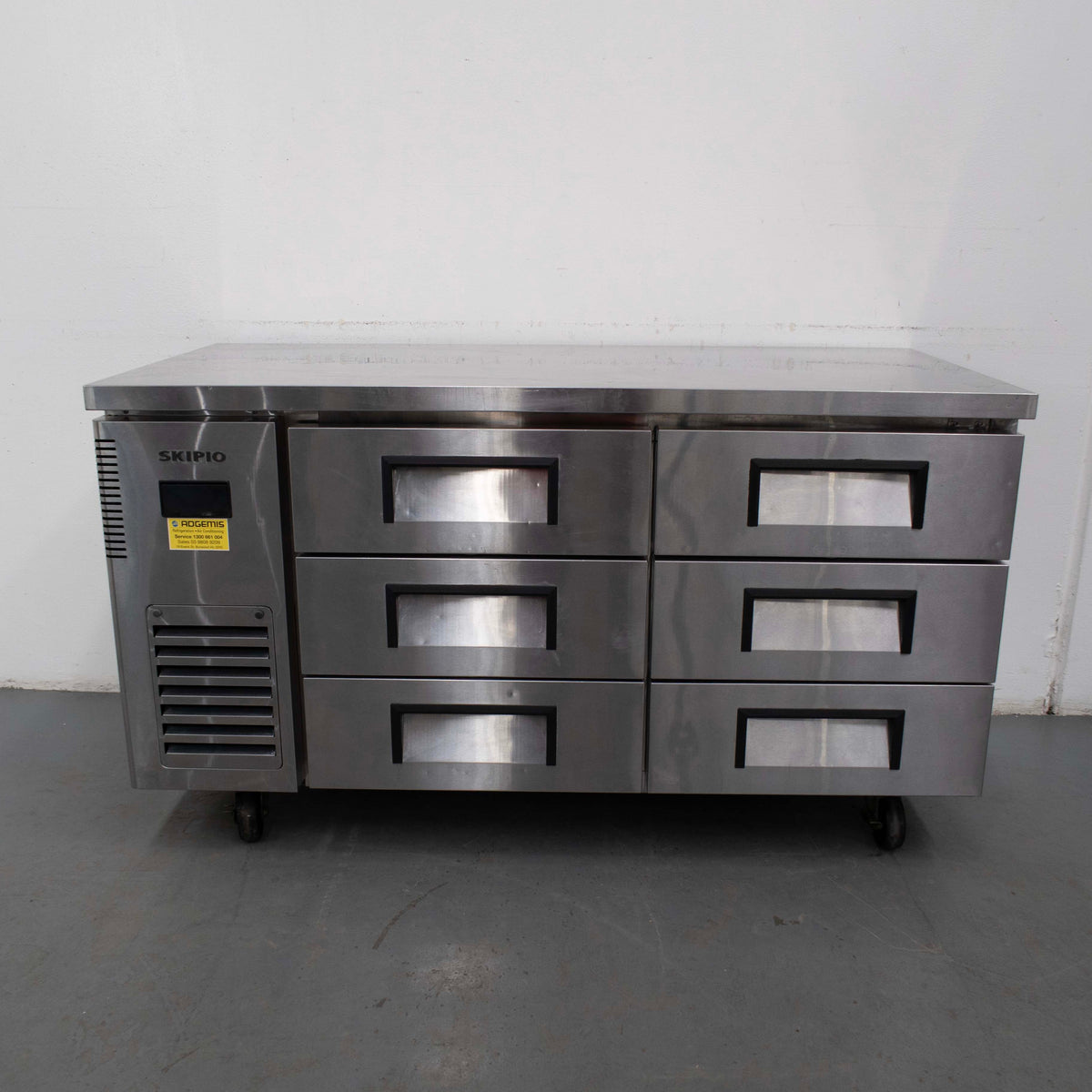 Skipio SUR15-3D-6 Undercounter Bench Fridge Draws - 855333