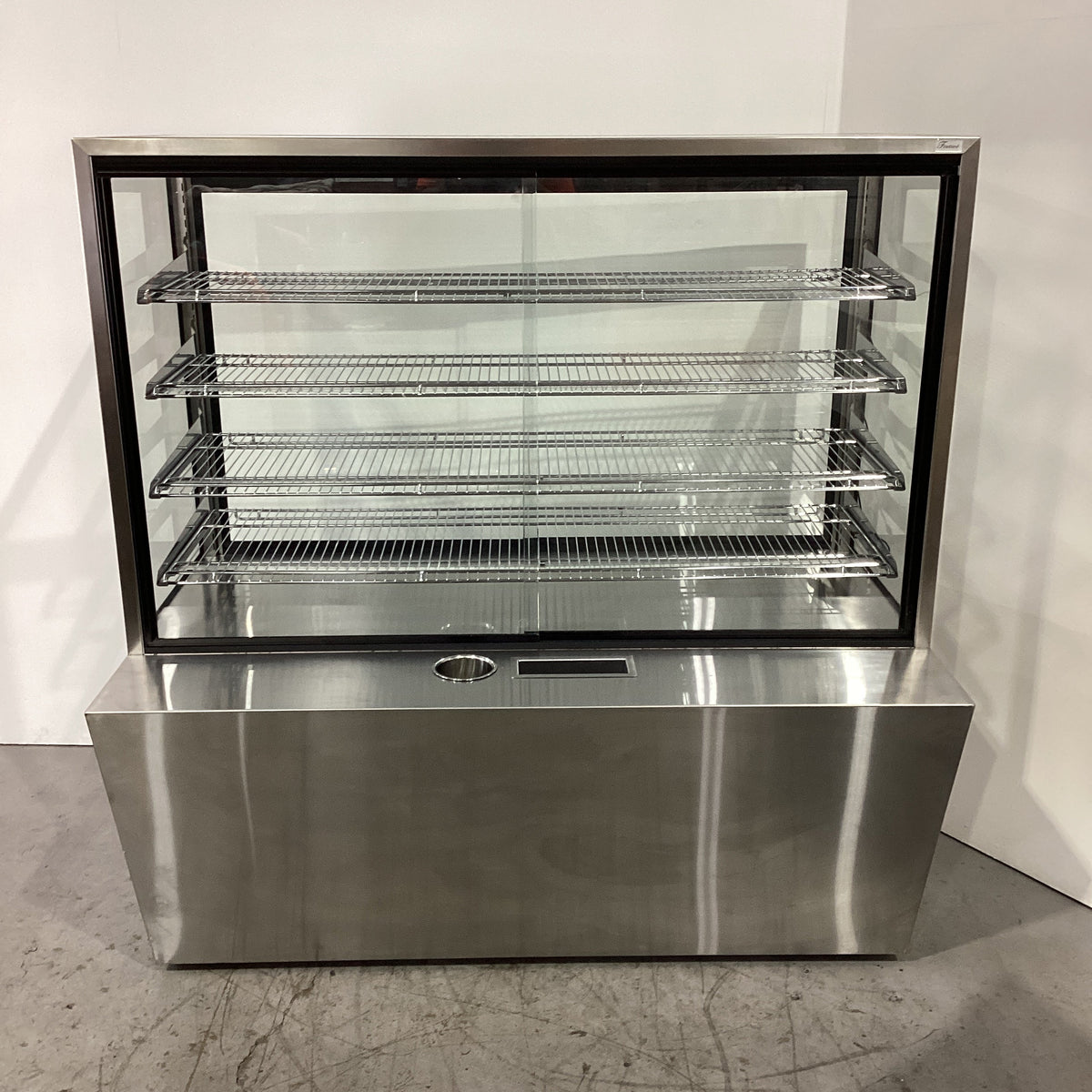 Festive BA15 Ambient Display Cabinet - 859792