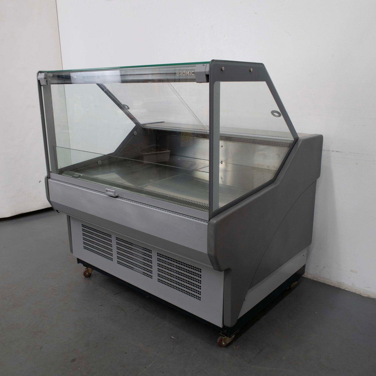 Bromic Refrigeration DD1250SG-NR Deli Curved Display - 864213
