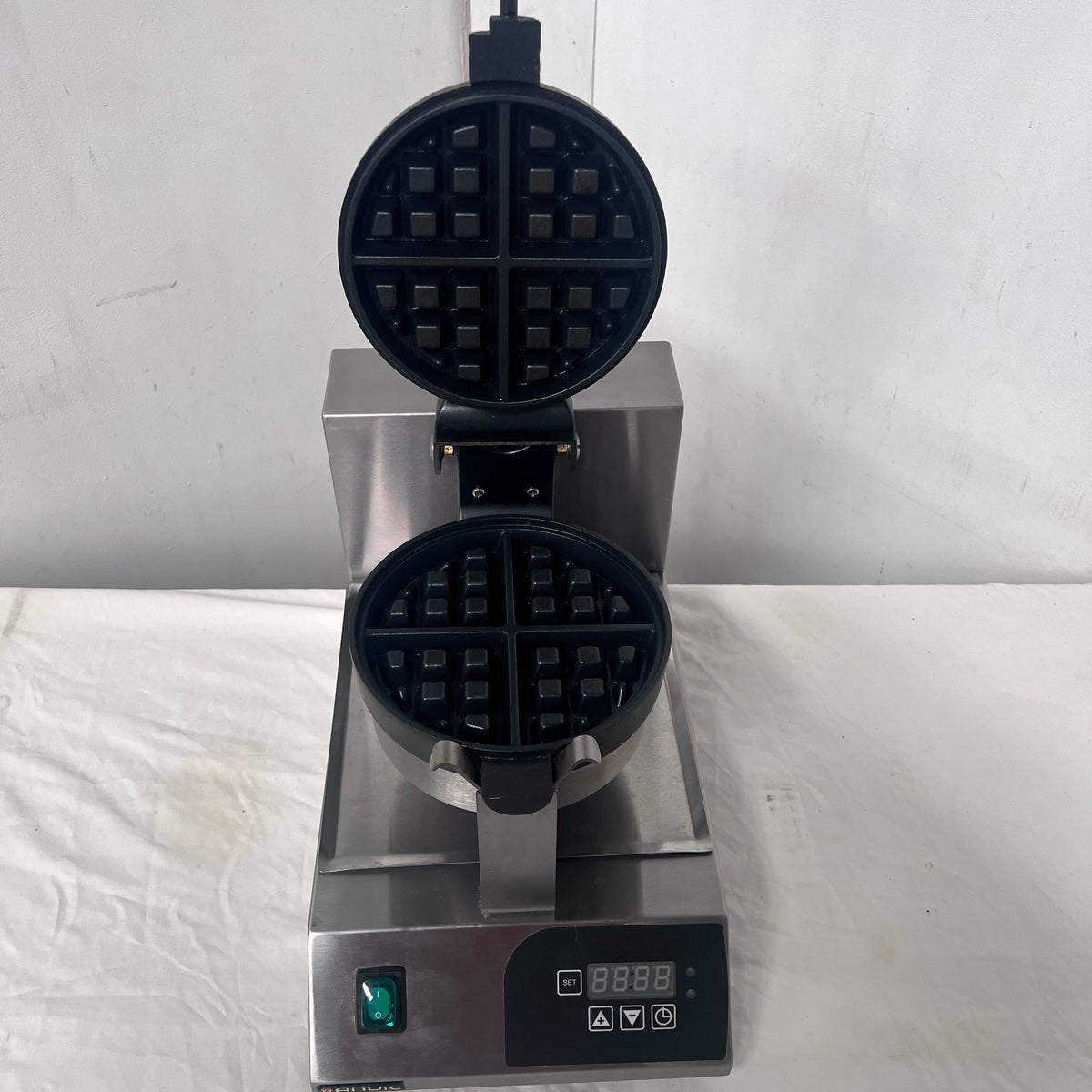 Anvil WBA1001 Waffle Maker - 942832