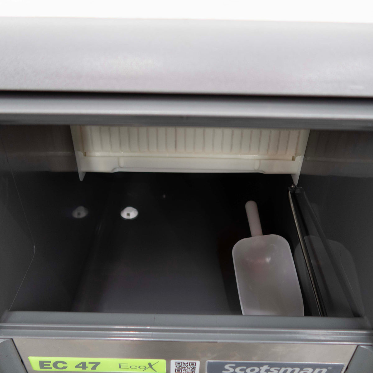 Scotsman ECM 47 AS 230/50 R290 I-PLUG OX Ice Machine - 931103
