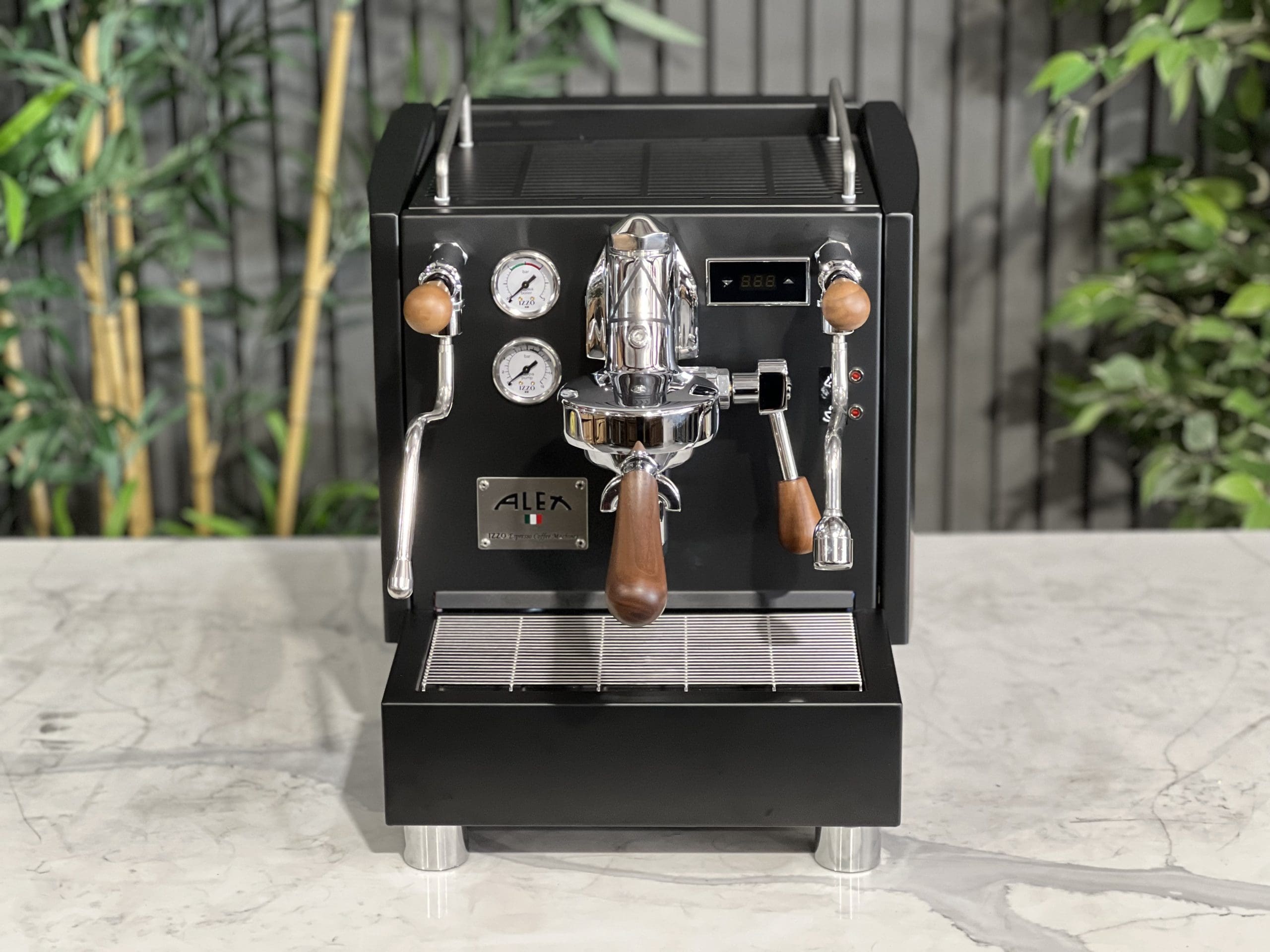Izzo Alex Duetto IV PLUS black - 1 Group Commercial Espresso Machine - Timber