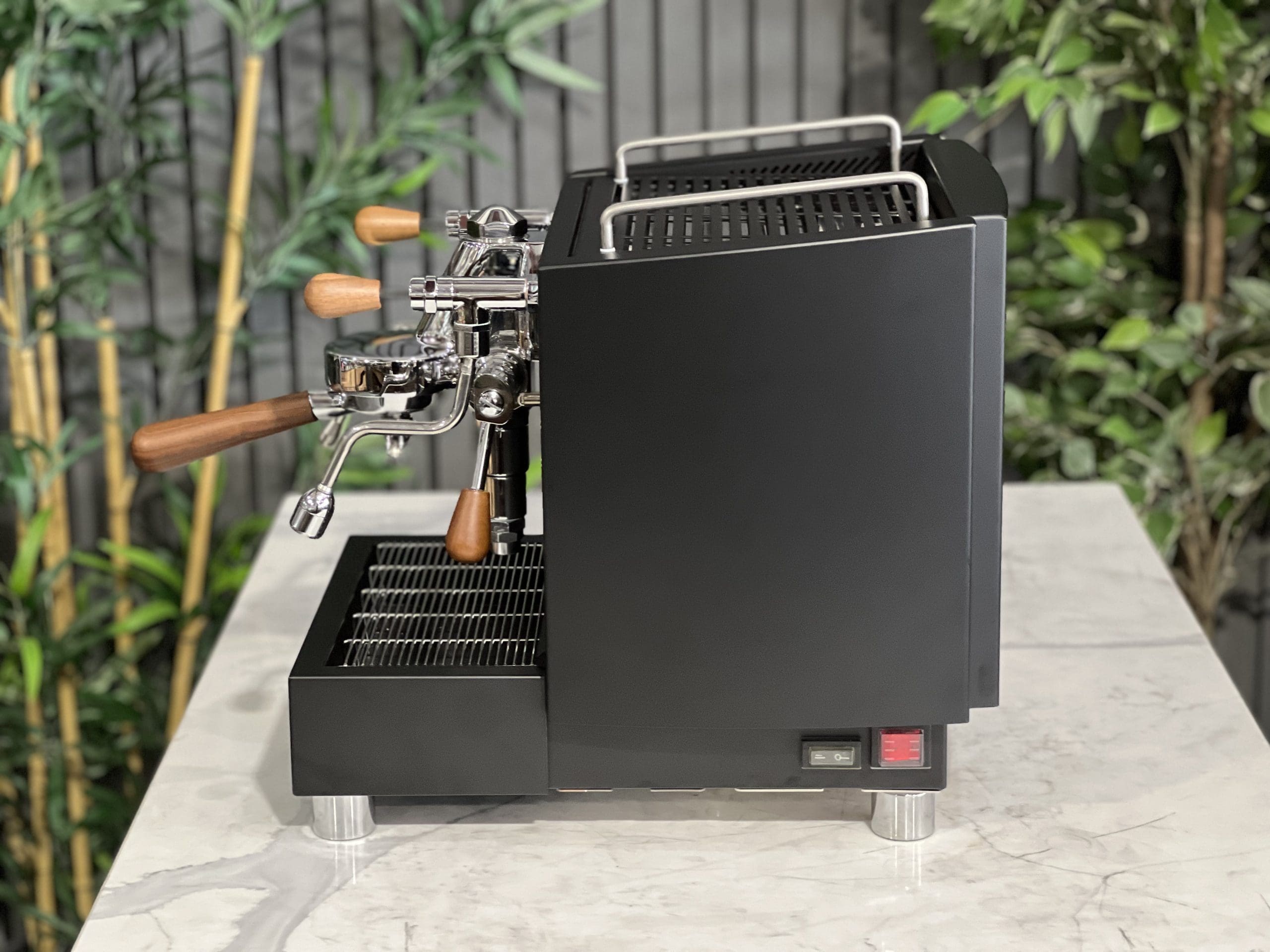 Izzo Alex Duetto IV PLUS black - 1 Group Commercial Espresso Machine - Timber