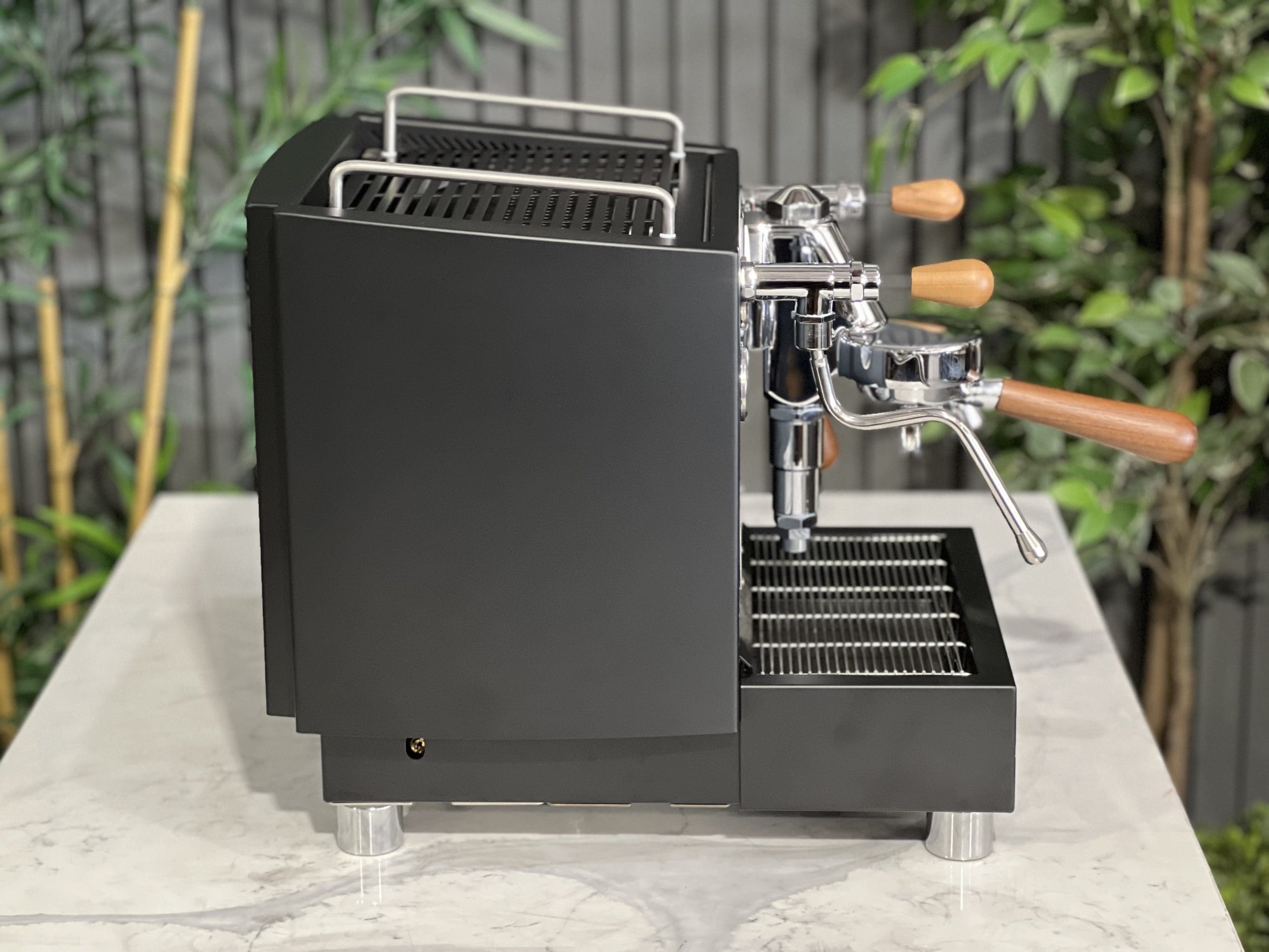 Izzo Alex Duetto IV PLUS black - 1 Group Commercial Espresso Machine - Timber