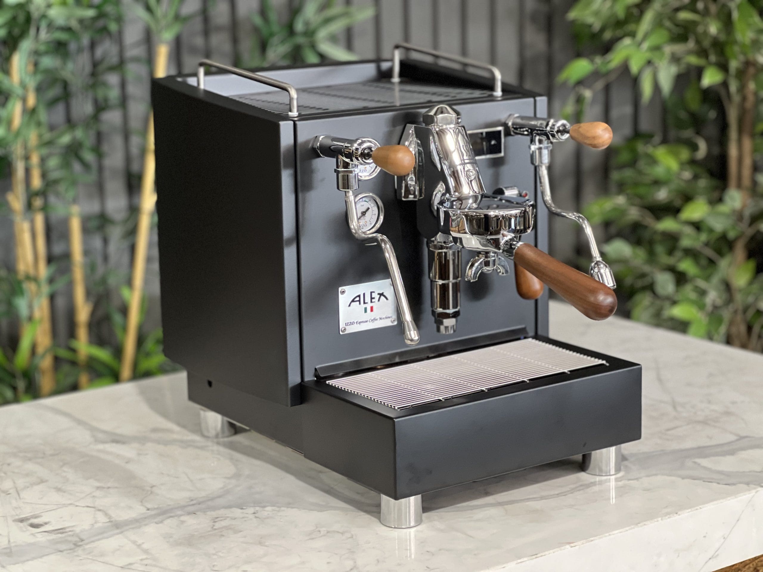 Izzo Alex Duetto IV PLUS black - 1 Group Commercial Espresso Machine - Timber