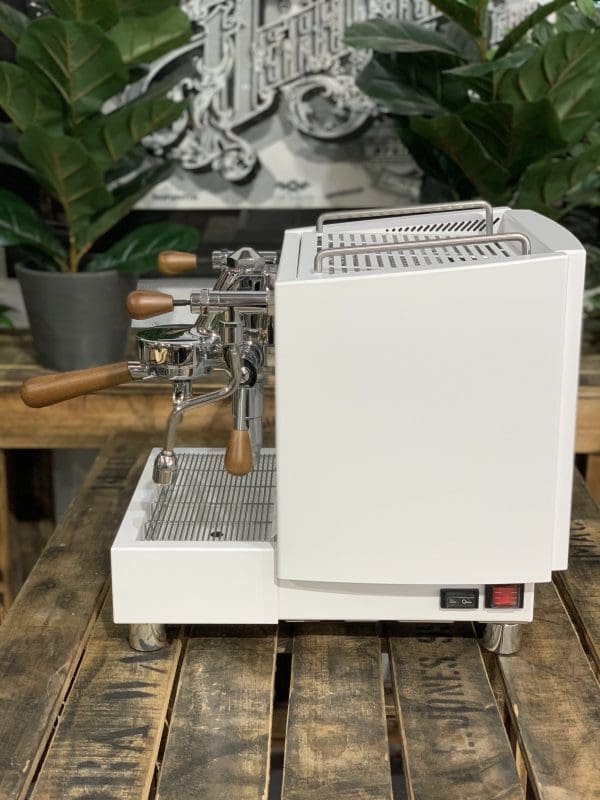 Izzo Alex Duetto IV PLUS White - 1 Group Commercial Espresso Machine - Timber