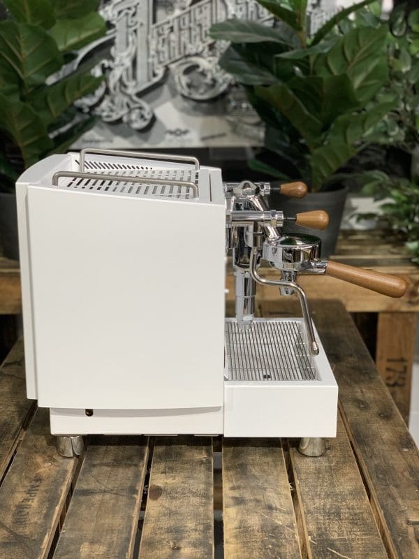 Izzo Alex Duetto IV PLUS White - 1 Group Commercial Espresso Machine - Timber