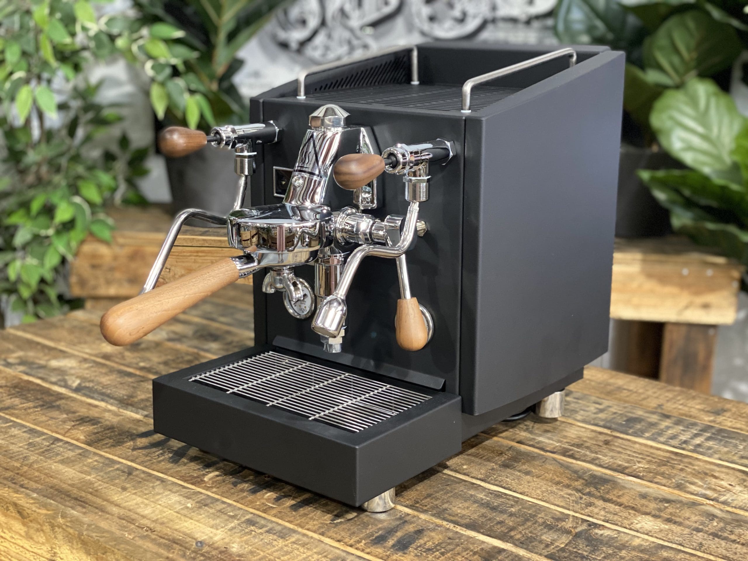 Izzo Vivi Duetto Dual Boiler Black - 1 Group Commercial Espresso Machine - Timber