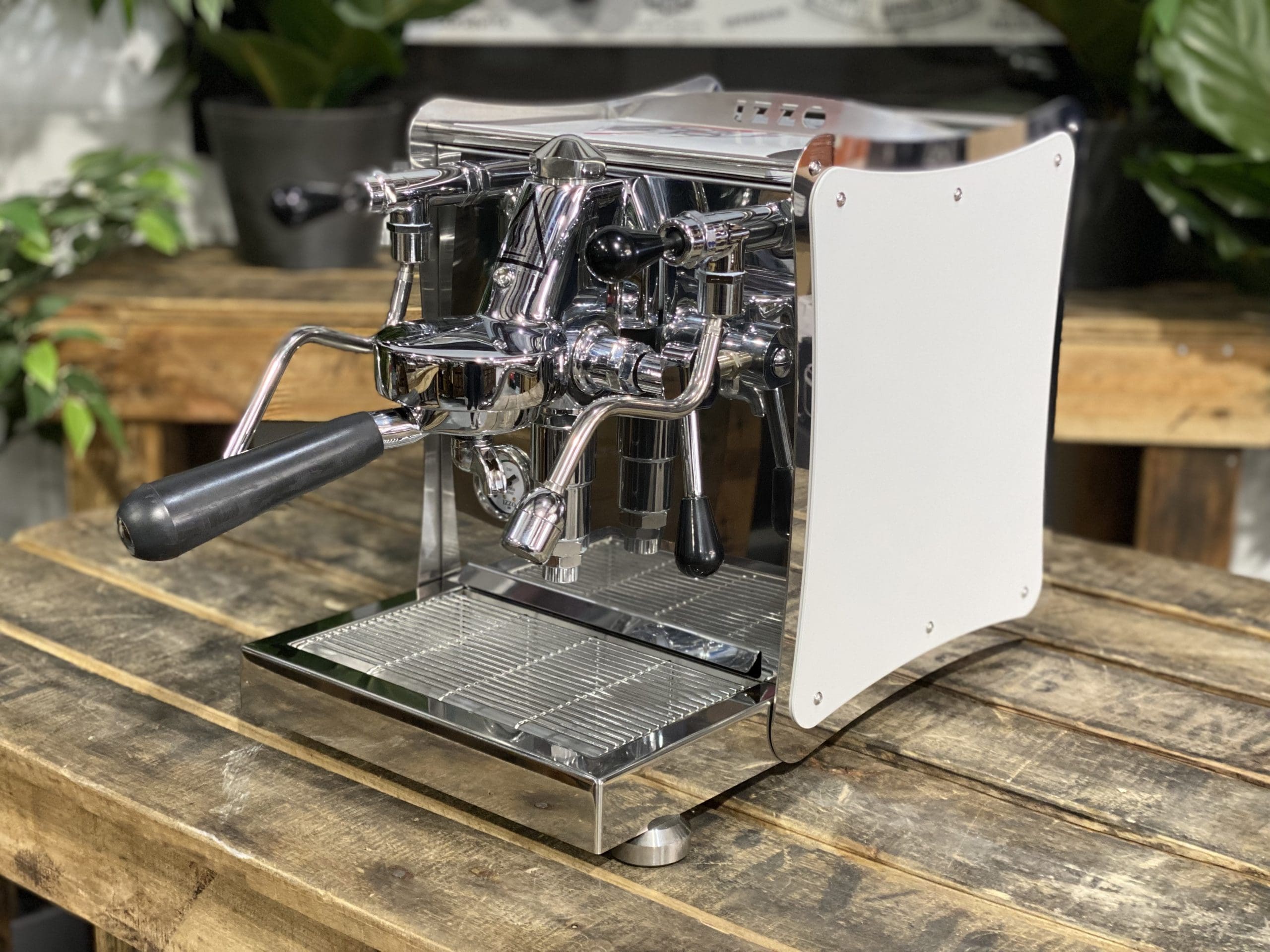 Izzo Vivi Flat - 1 Group Commercial Espresso Machine - White