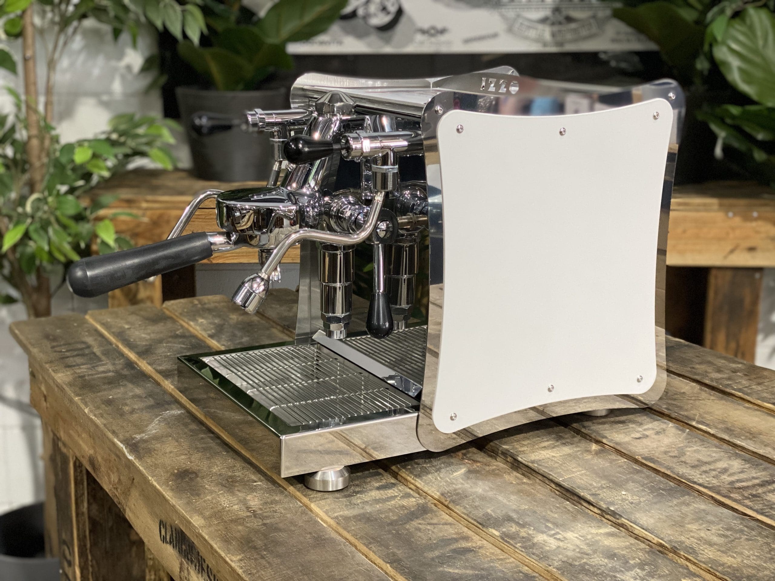 Izzo Vivi Flat - 1 Group Commercial Espresso Machine - White