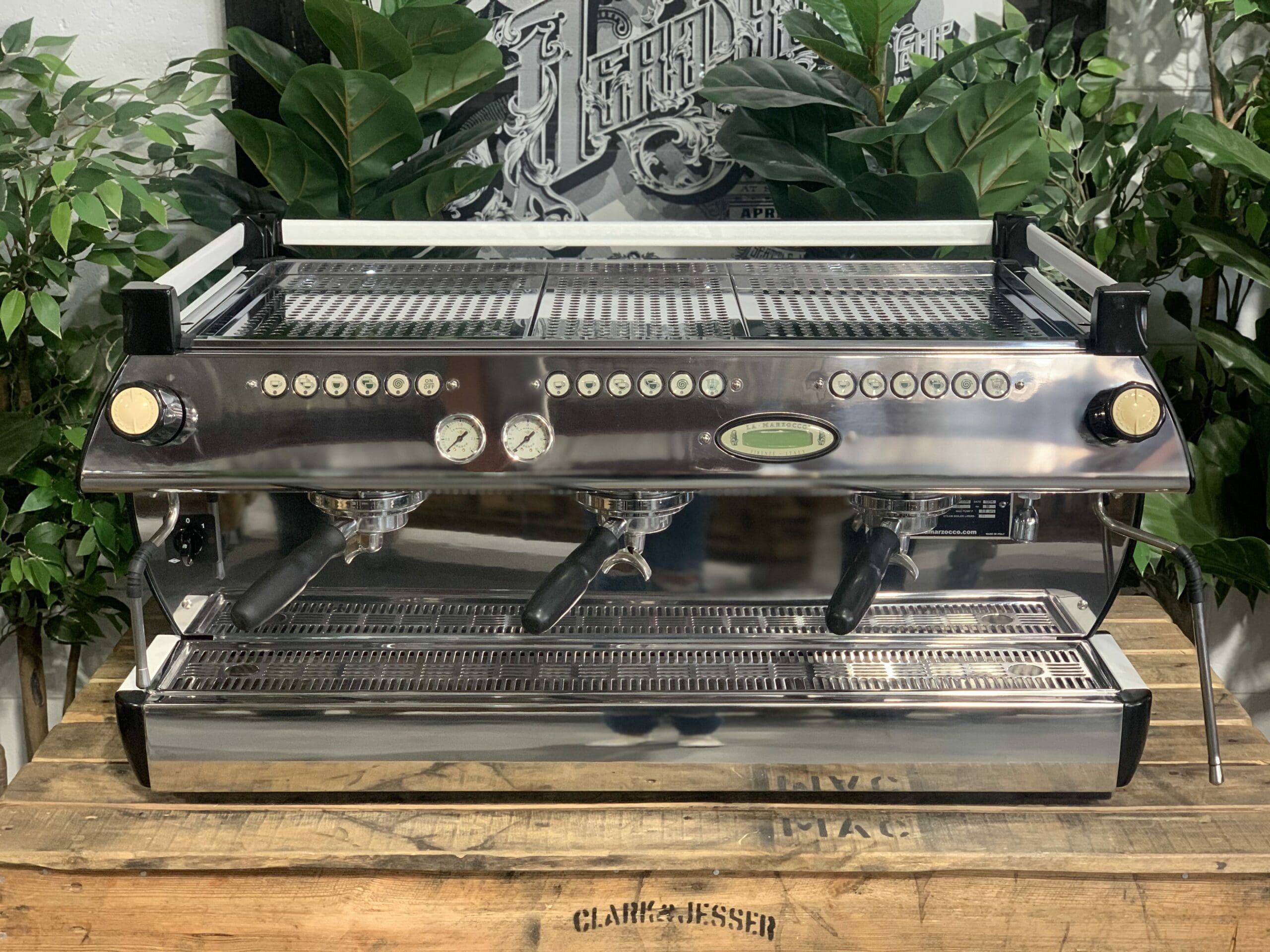 La Marzocco GB5 3 Group White Black - 704