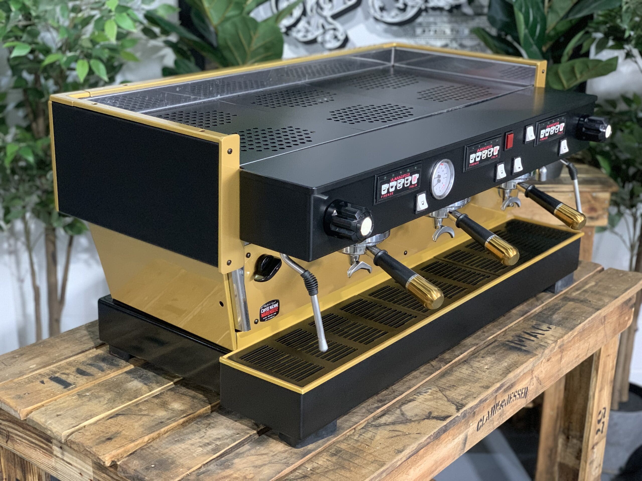 La Marzocco Linea Classic Black - 3 Group Commercial Espresso Machine - Gold
