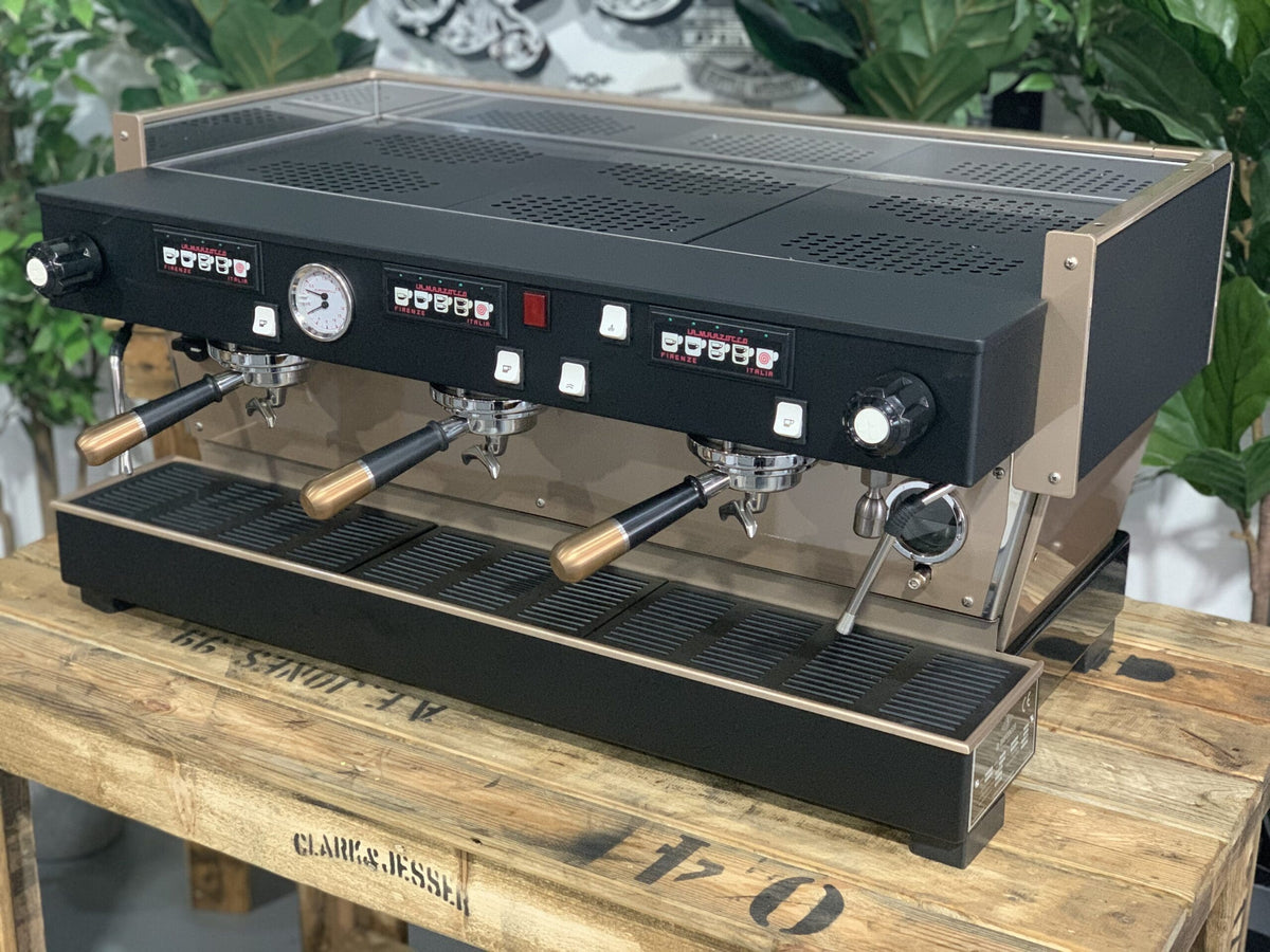 La Marzocco Linea Classic - - 3 Group Commercial Espresso Machine - Commercial