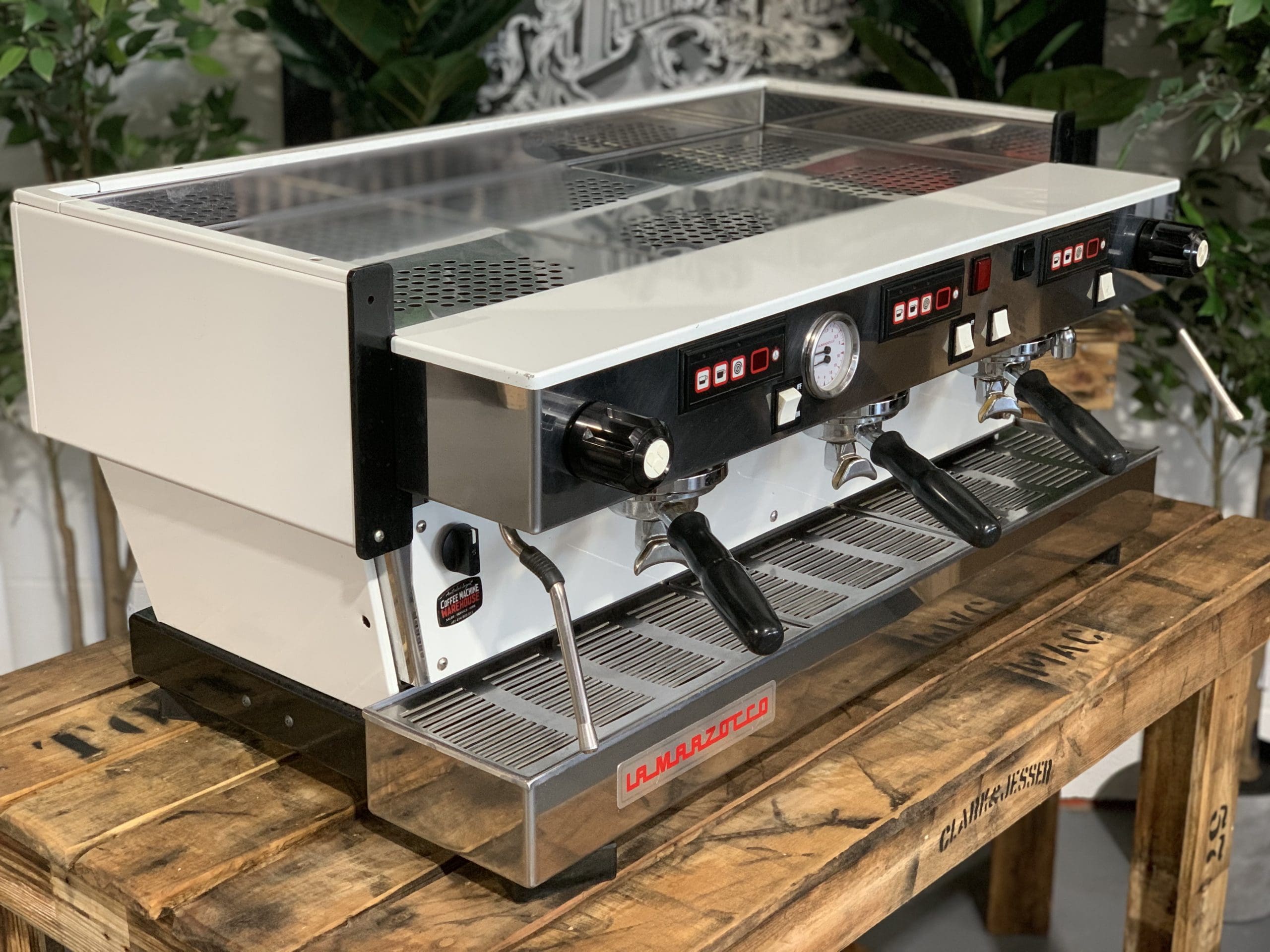 La Marzocco Linea Classic w Chrono - 3 Group Commercial Espresso Machine - White