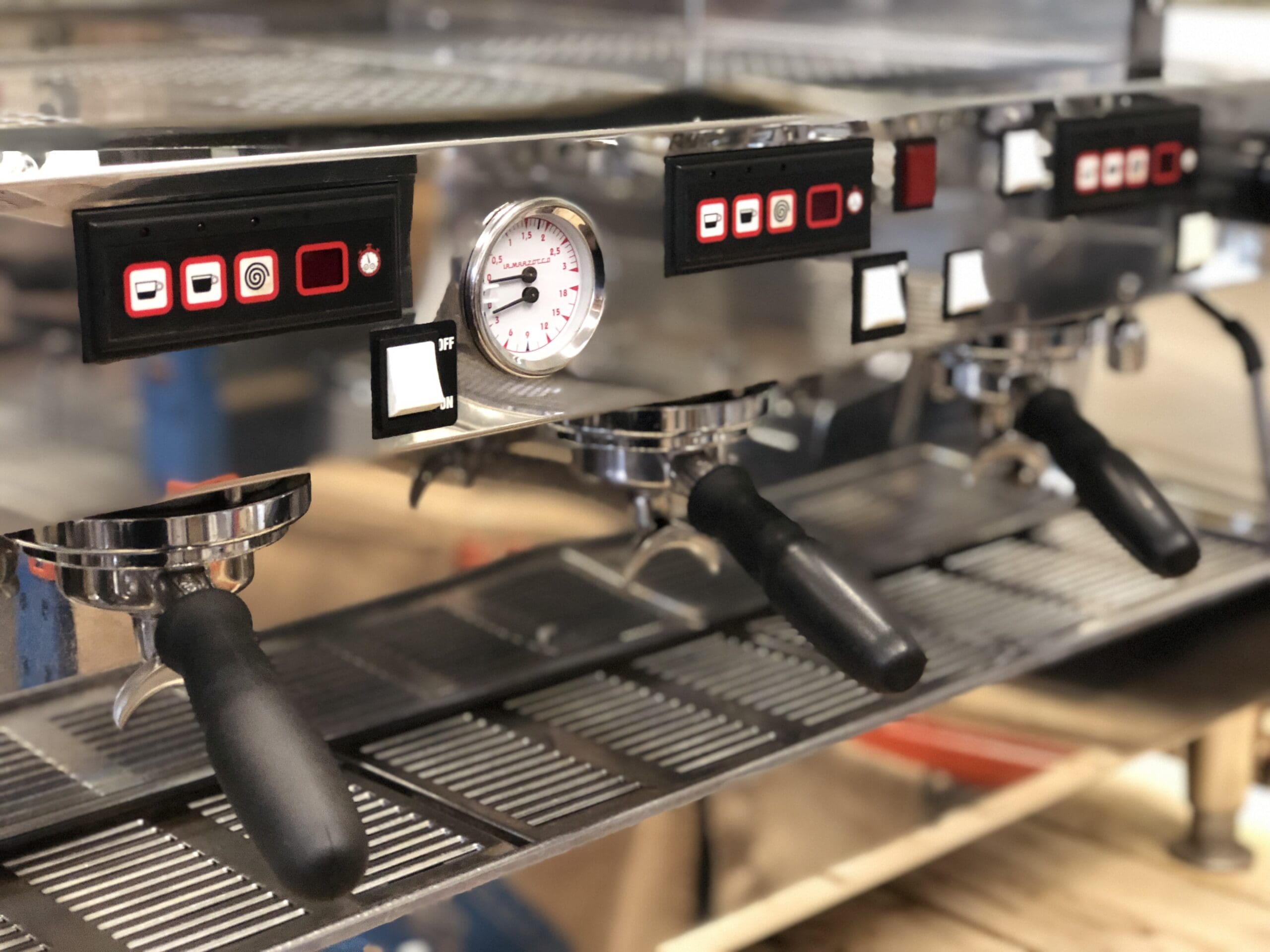 La Marzocco Linea Classic Golden - 3 Group Commercial Espresso Machine - Brown