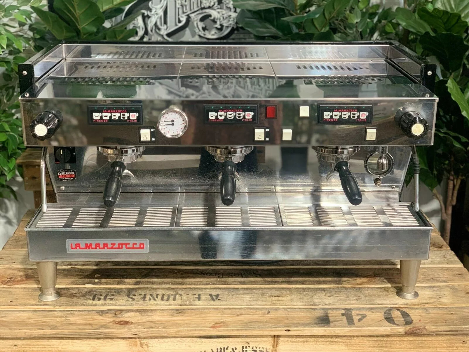 La Marzocco Linea - 3 Group Commercial Espresso Machine - Black