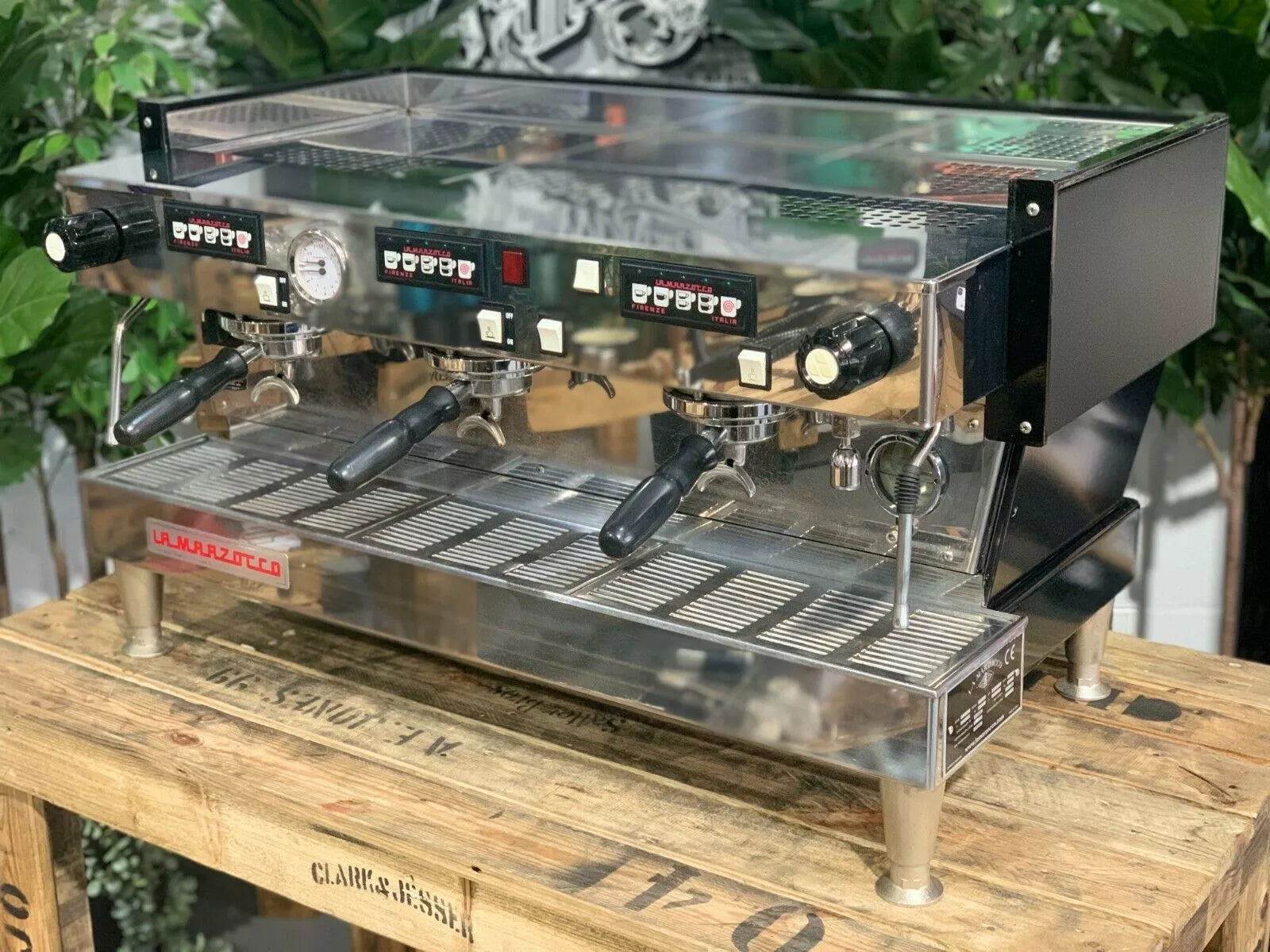 La Marzocco Linea - 3 Group Commercial Espresso Machine - Black