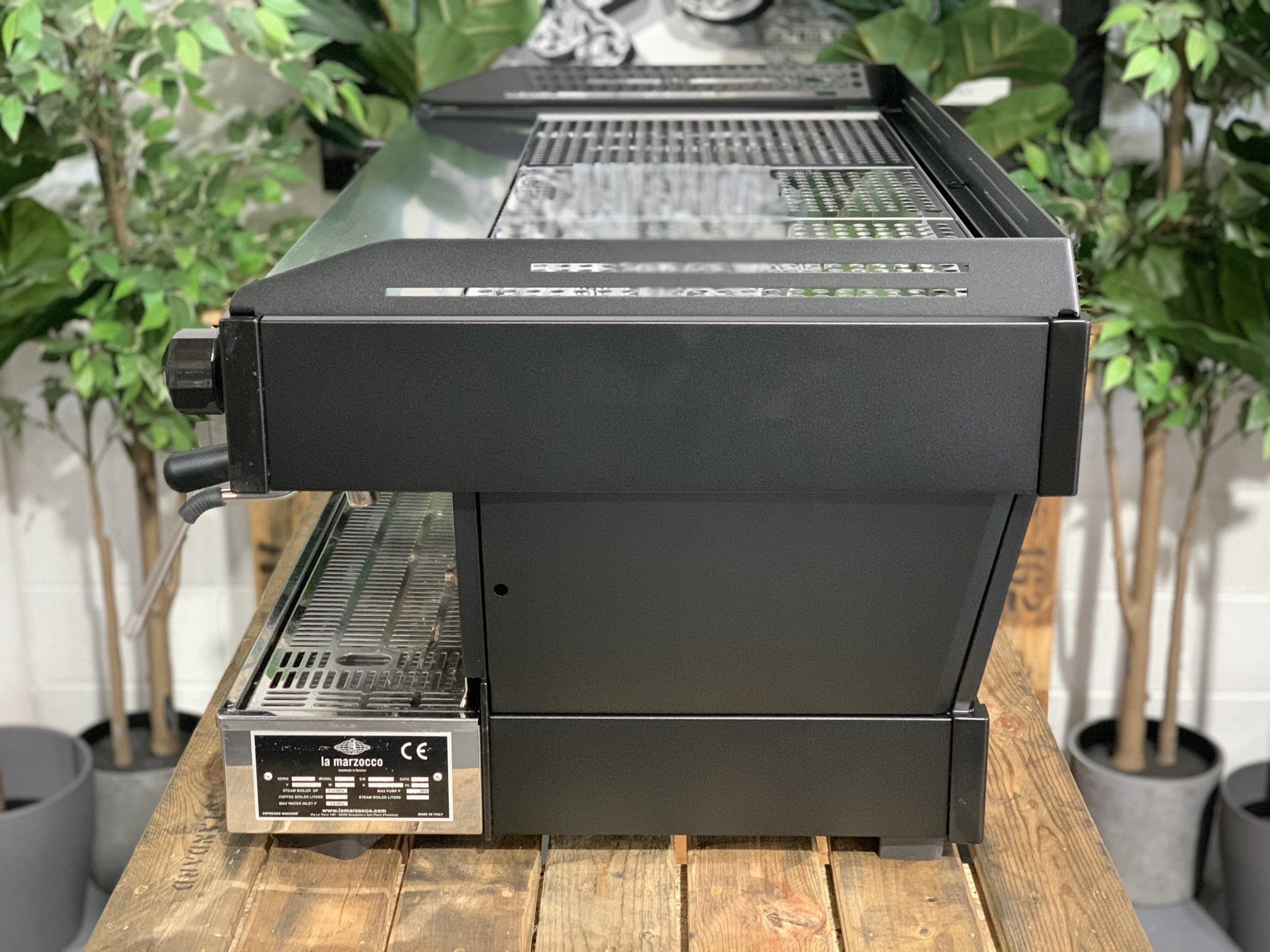 La Marzocco Linea PB - 3 Group Commercial Espresso Machine - Black