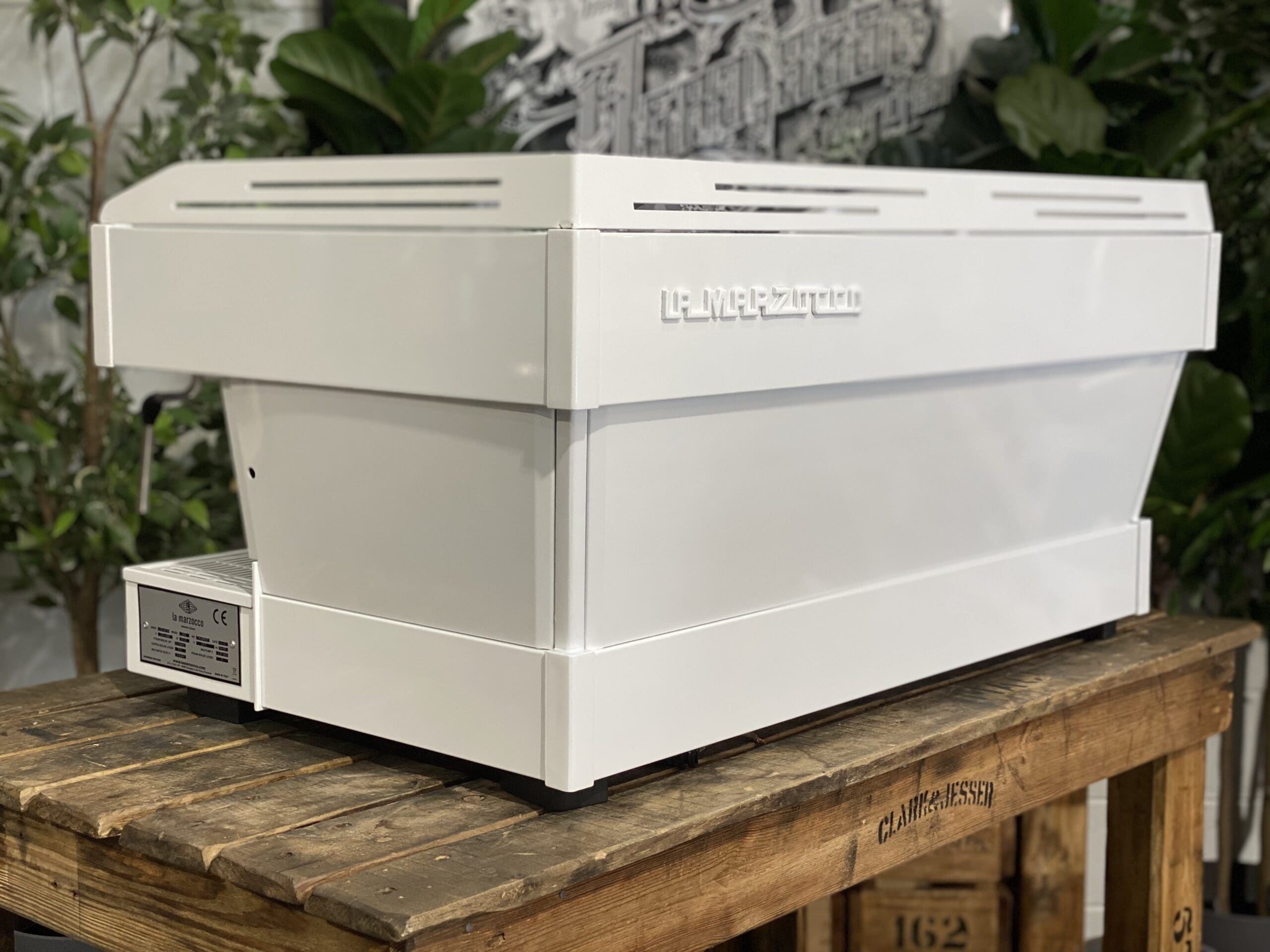 La Marzocco Linea PB 3 Group Full White w Black Rubber Pesado Handles - 18113
