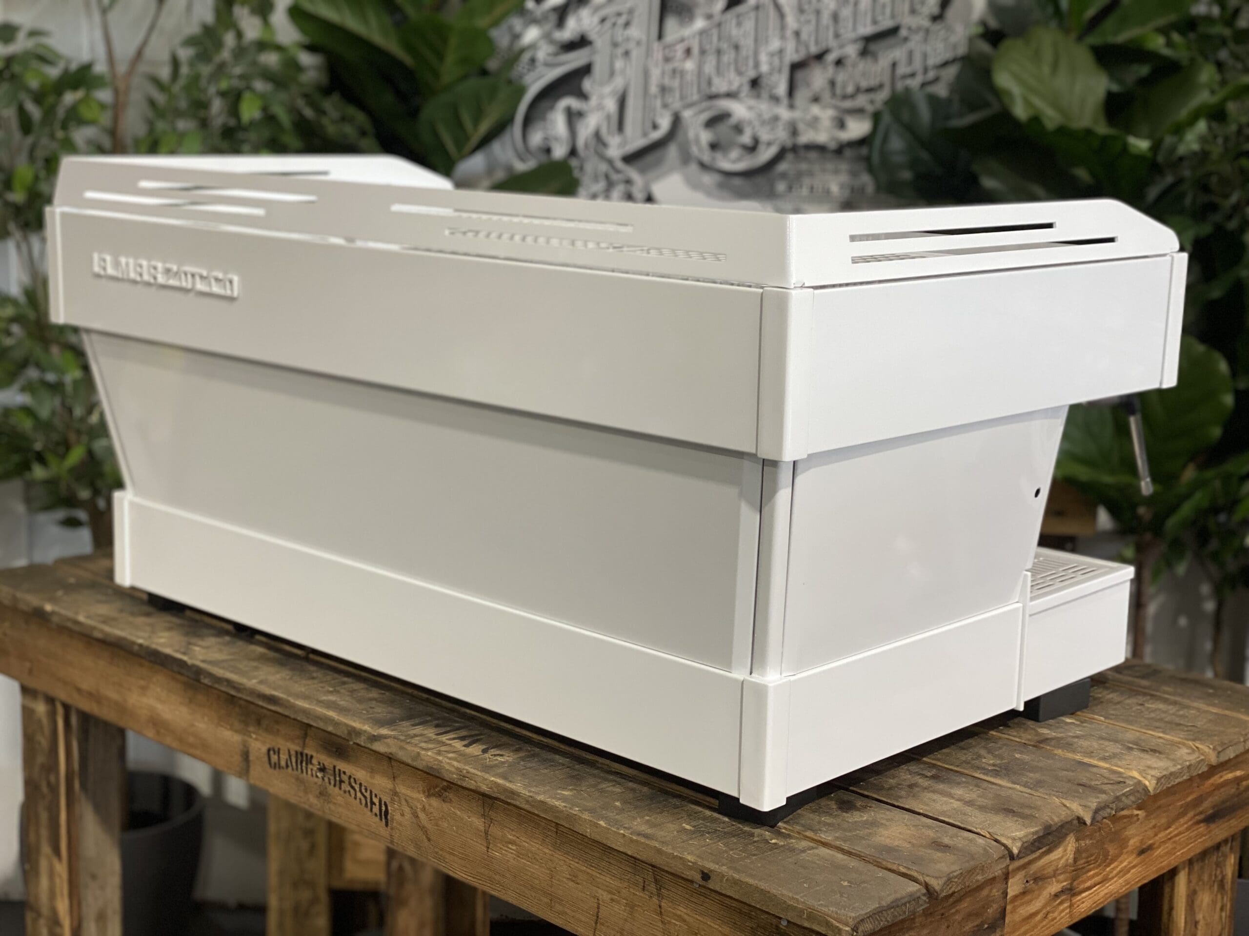 La Marzocco Linea PB 3 Group Full White w Black Rubber Pesado Handles - 18113