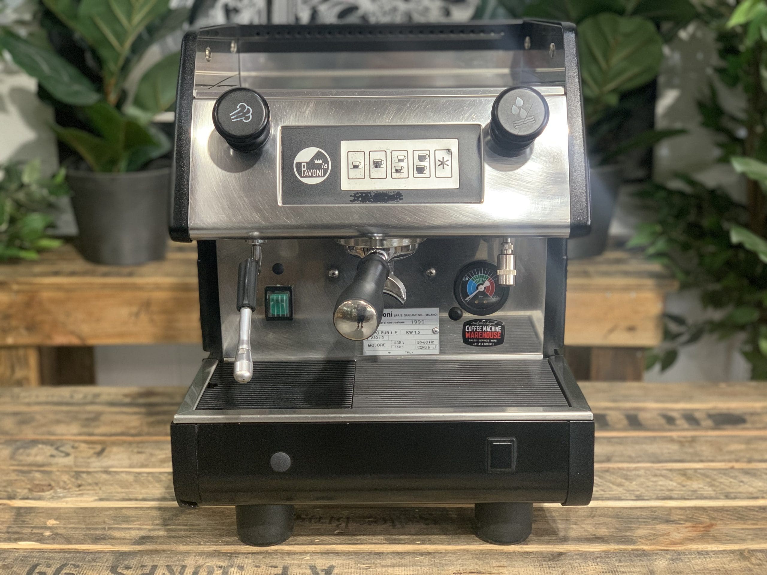 La Pavoni Tipo Pub - 1 Group Commercial Espresso Machine - Black
