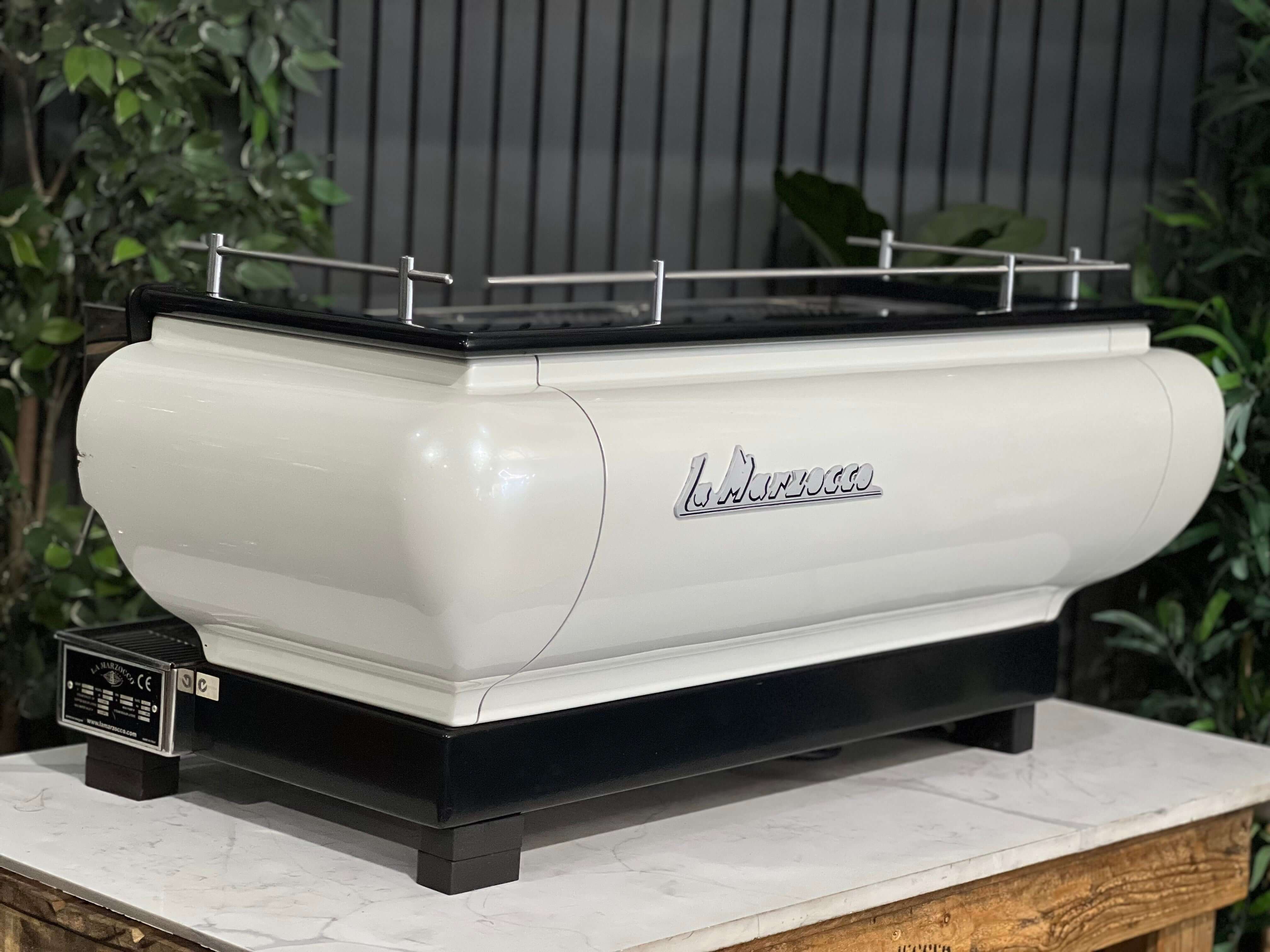La Marzocco Fb70 - 3 Group Commercial Espresso Machine - White