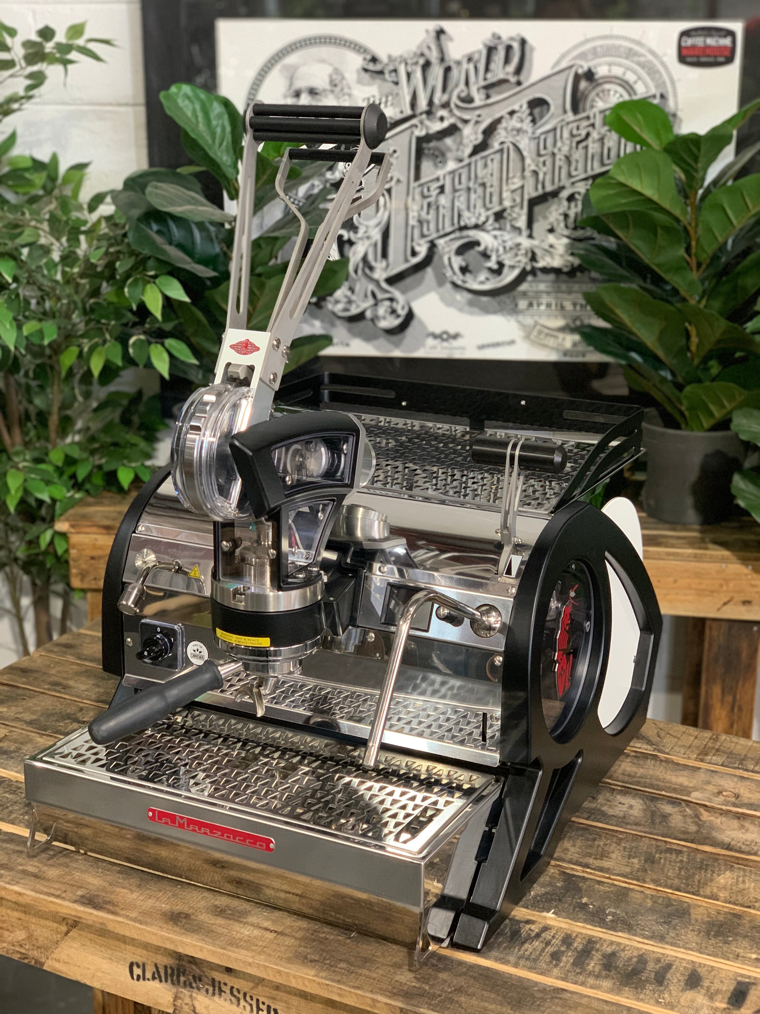 La Marzocco Leva X (1-) - 3 Group Commercial Espresso Machine