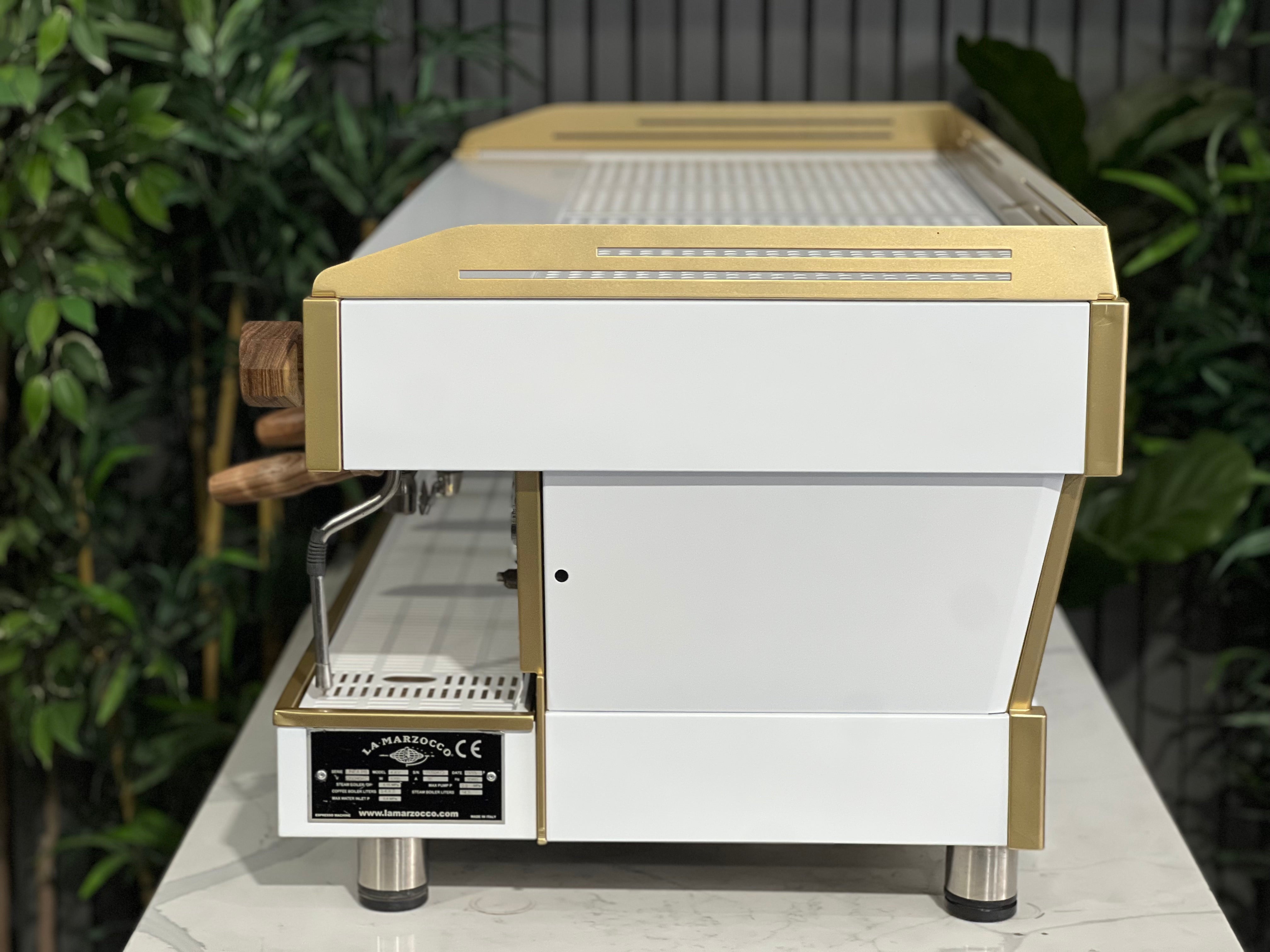La Marzocco Linea PB - 4 Group Commercial Espresso Machine