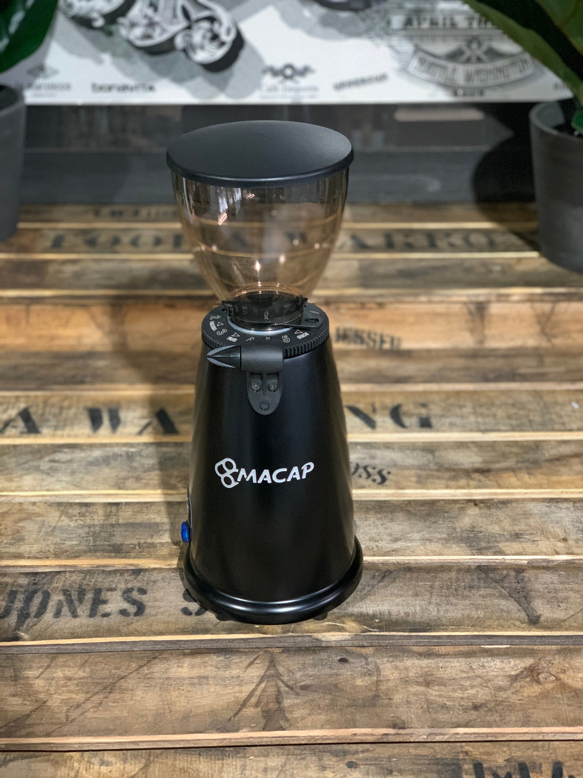 Macap M2M On Demand - Black