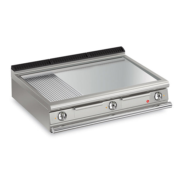 Baron 3 Burner Electric Fry Top With 2/3 Smooth 1/3 Ribbed Chrome Plate And Thermostatic Control Q90FT/E1225