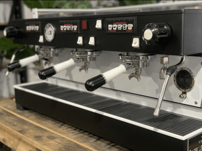 La Marzocco Linea Black - 3 Group Commercial Espresso Machine - White