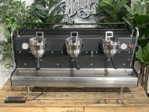 Synesso Cyncra Matte w. Shot Timers - 3 Group Commercial Espresso Machine - Black