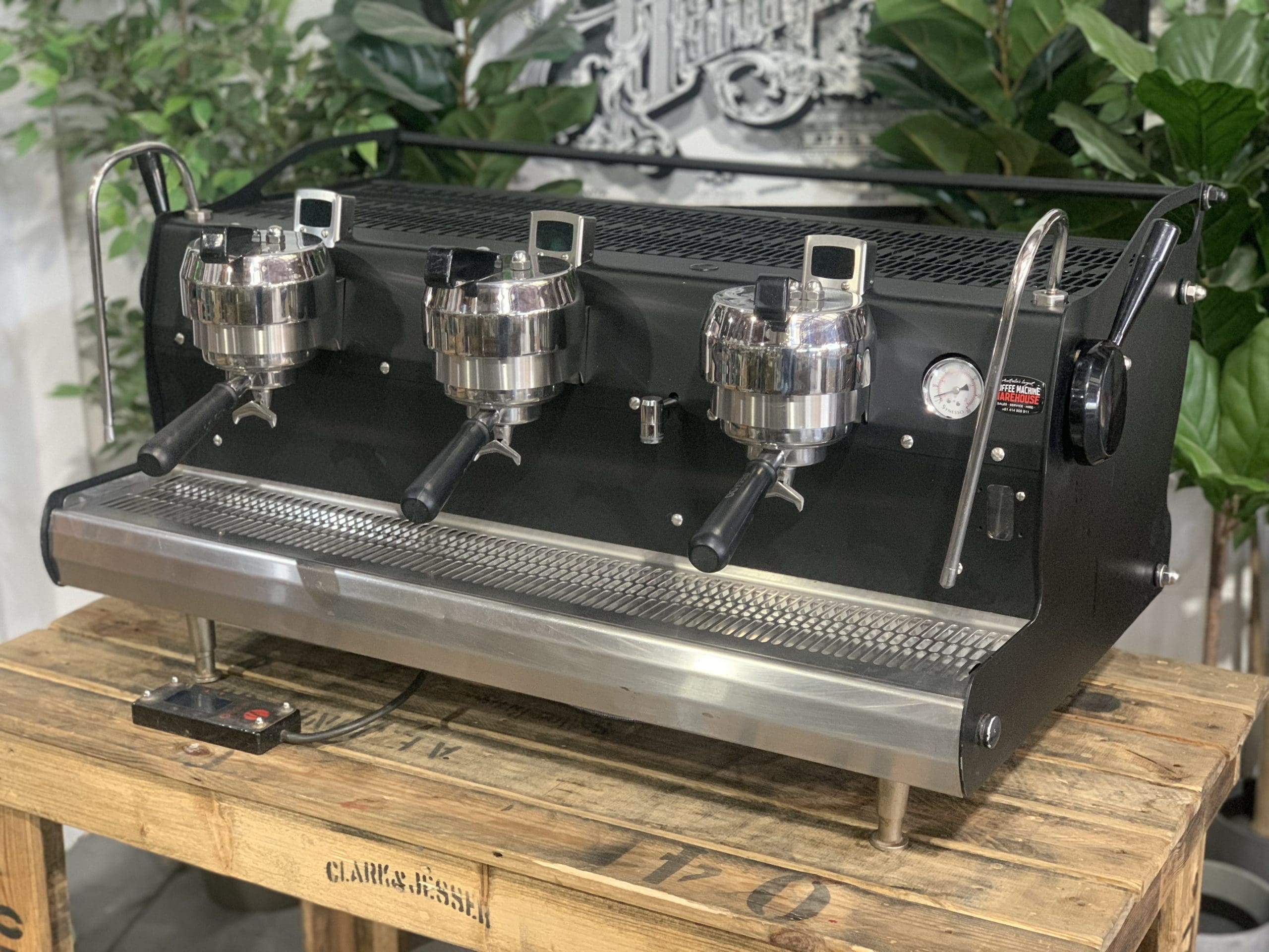 Synesso Cyncra Matte w. Shot Timers - 3 Group Commercial Espresso Machine - Black
