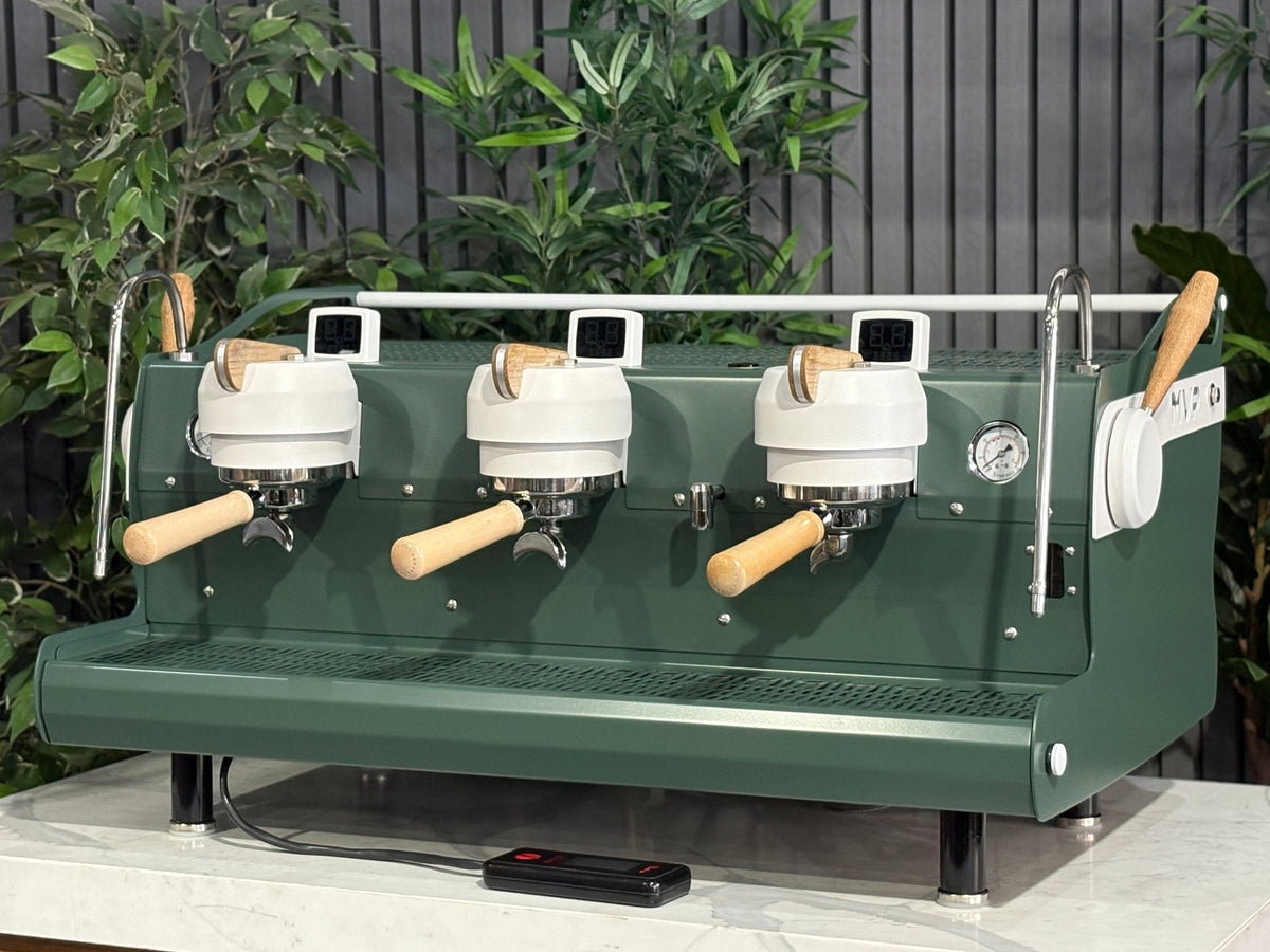 Synesso MVP - - 3 Group Commercial Espresso Machine - Commercial