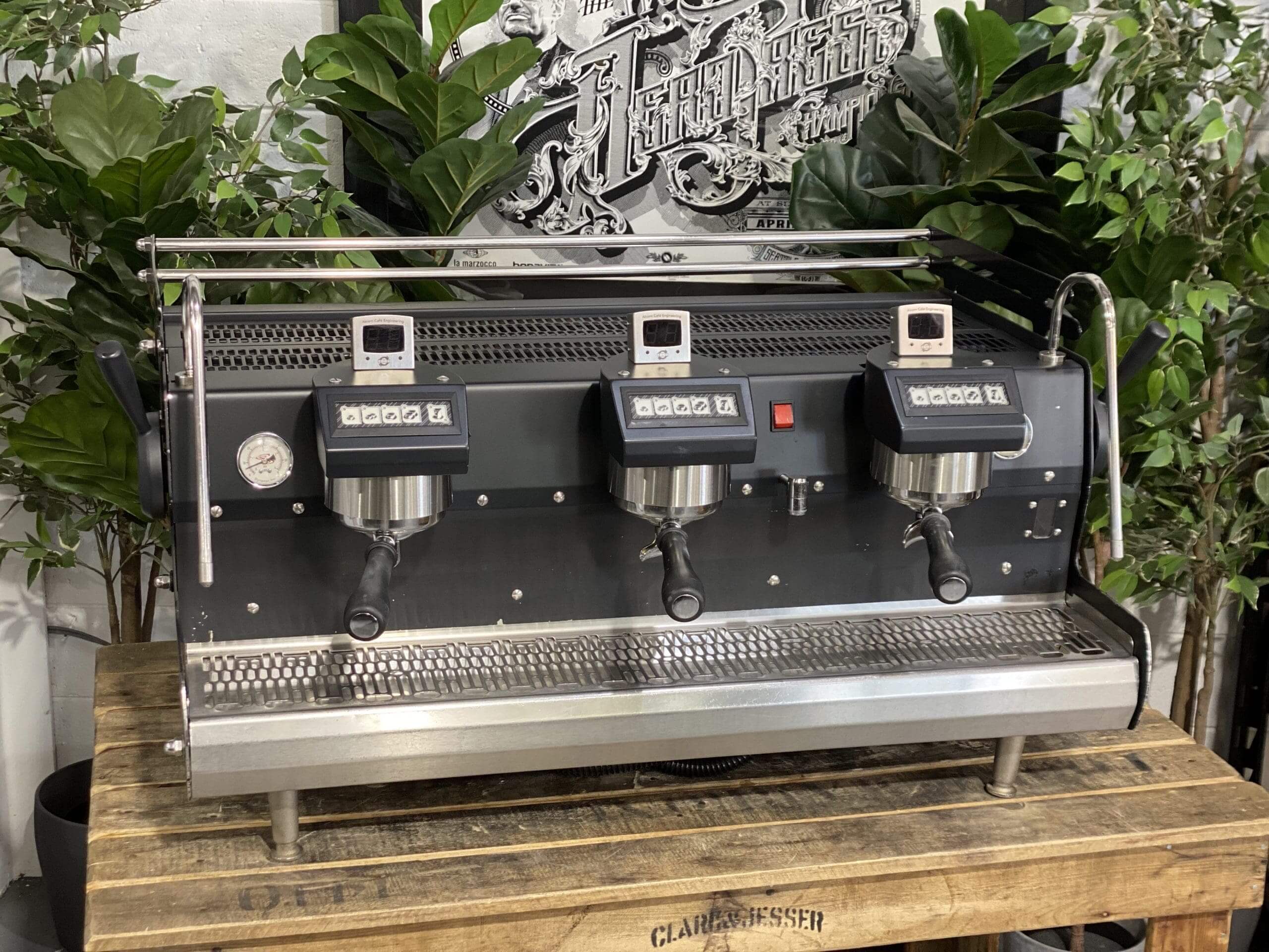 Synesso Sabre W Shot Timers - 3 Group Commercial Espresso Machine - Black