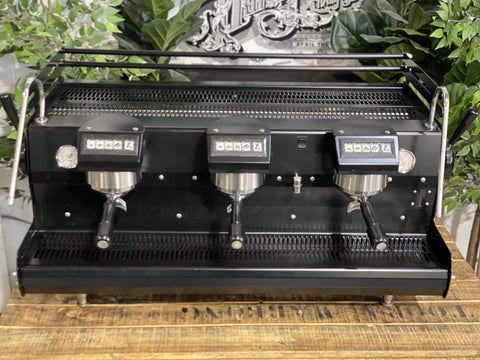 Synesso Sabre - 3 Group Commercial Espresso Machine - Black