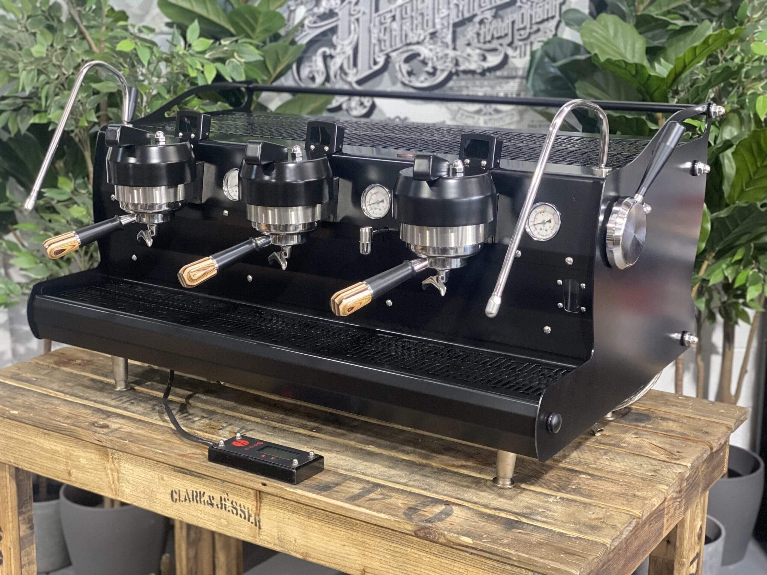 Synesso Sabre Black w. Black & Pesado Handles - 3 Group Commercial Espresso Machine - Brown