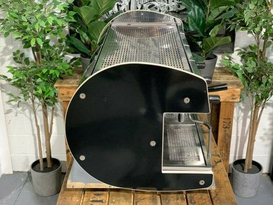 Wega Concept 3 Group Black with Black Splash Back - 511