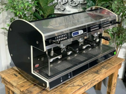 Wega Concept 3 Group Black with Black Splash Back - 511
