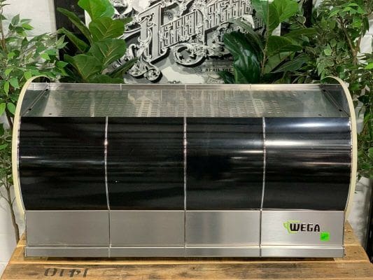 Wega Concept 3 Group Black with Black Splash Back - 511