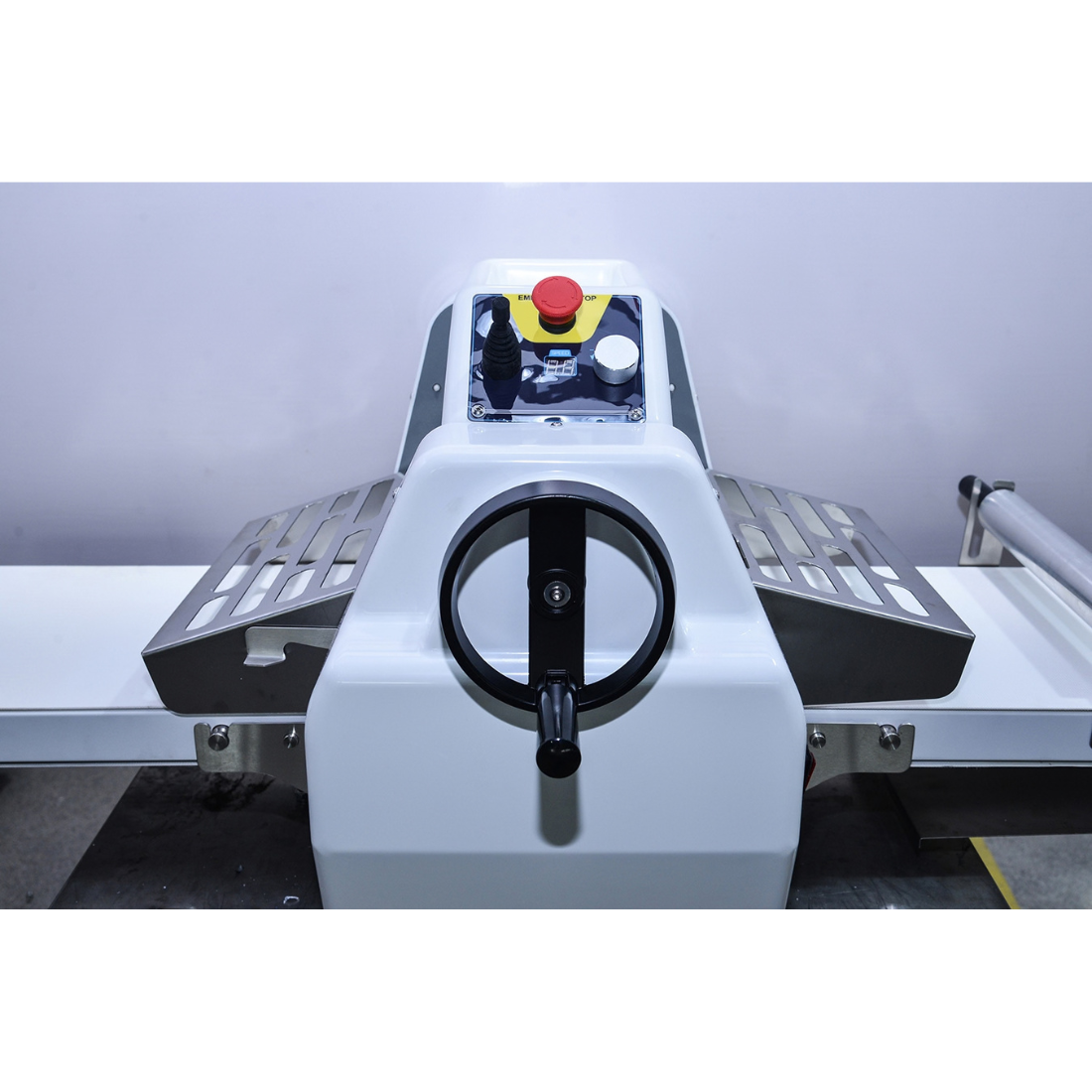 BakerMax 370mm Benchtop Pastry & Dough Sheeter - BDS-300
