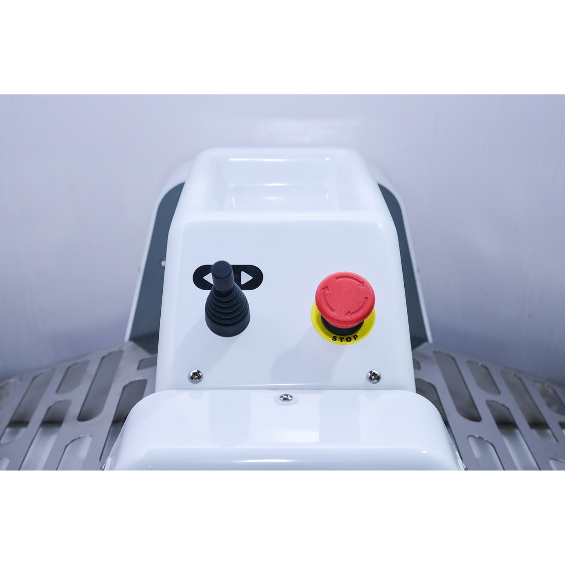 BakerMax 370mm Benchtop Pastry & Dough Sheeter - BDS-300