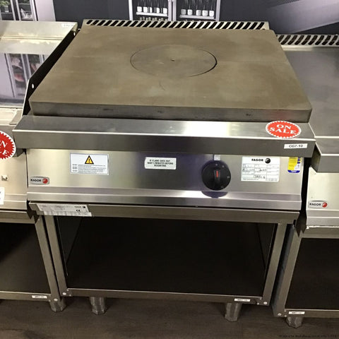 CLEARANCE - Fagor 700 series natural gas cast iron solid top - CG7-10-VIC979