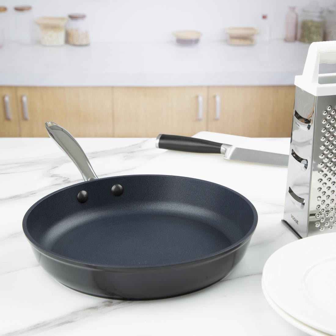 Vogue Cast Aluminium Teflon Non Stick Frying Pan 260mm - DC701